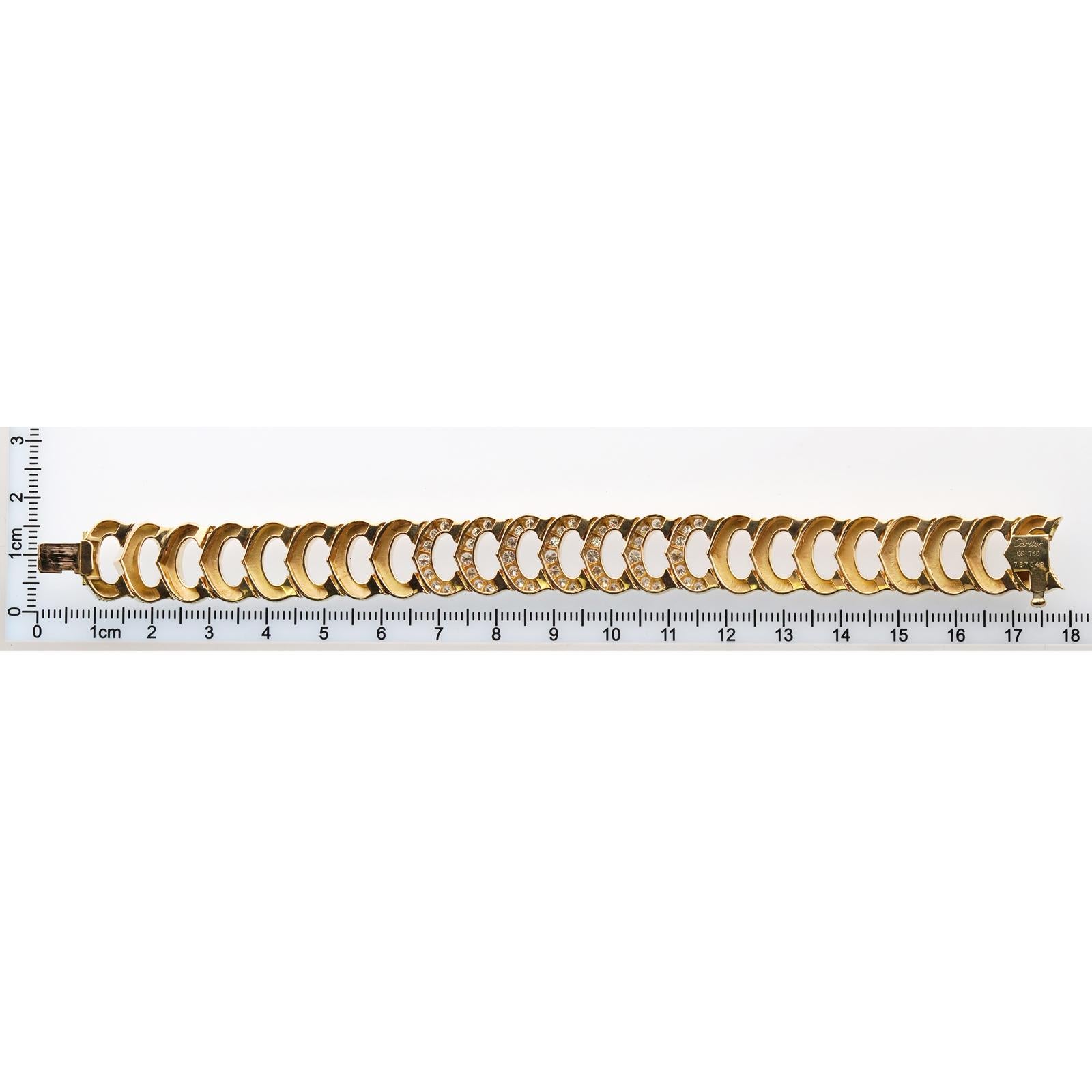 CARTIER C De Diamond Bracelet caractéristique en or jaune en vente 2