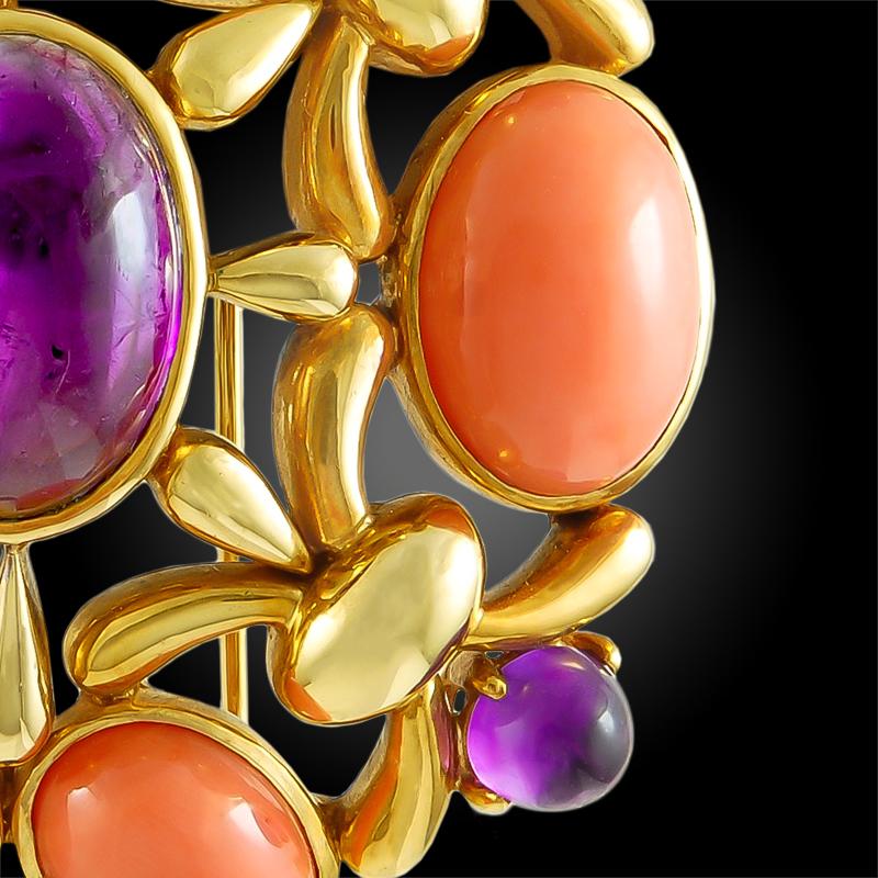 Modern Cartier Paris 1970s Celtic Design Cabochon Amethyst  Coral Gold Brooch Pin For Sale