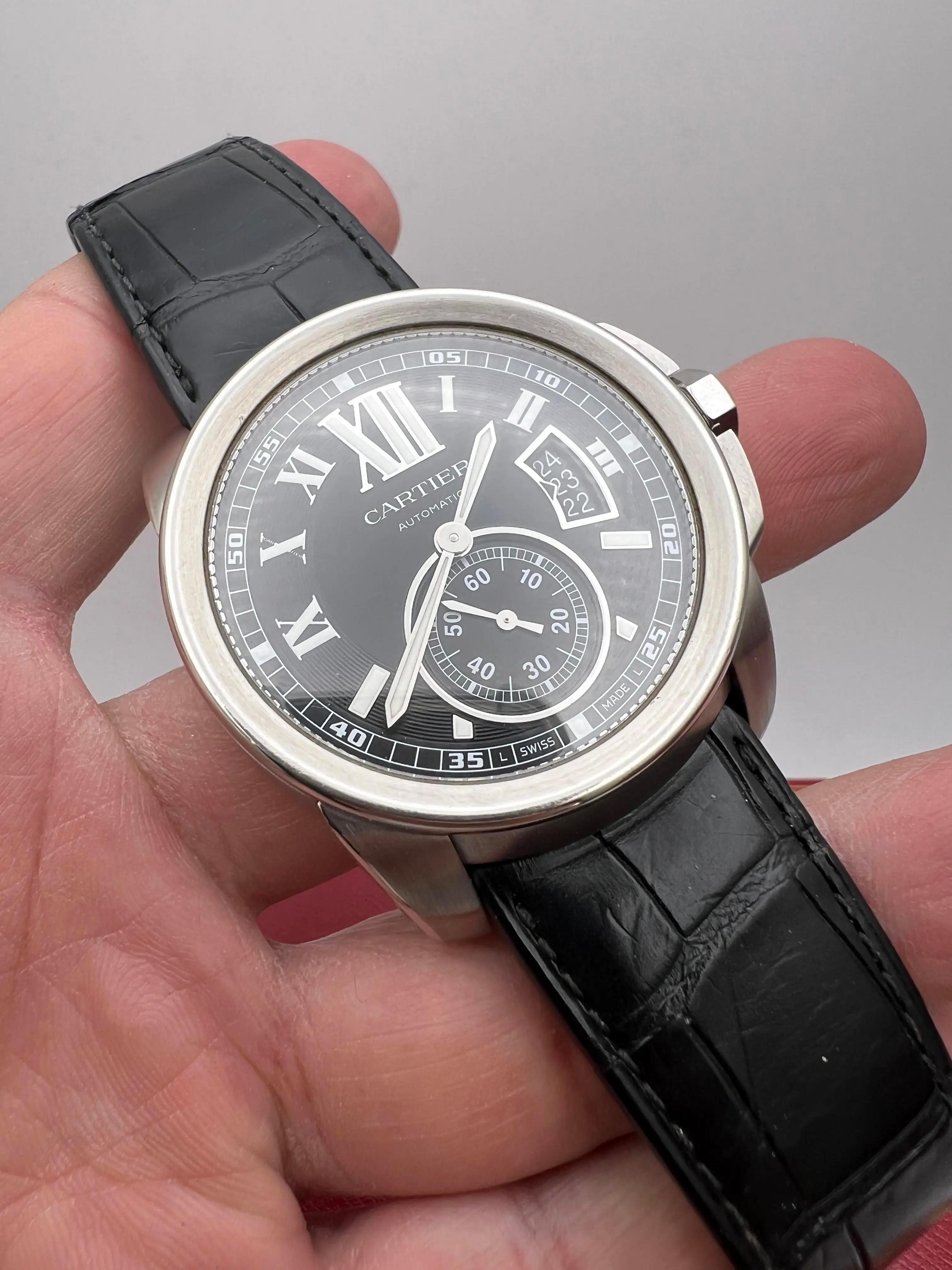 Cartier Calibre Black Dial Leather 42mm Men's Steel Watch Box W7100041 In Good Condition For Sale In New York, NY