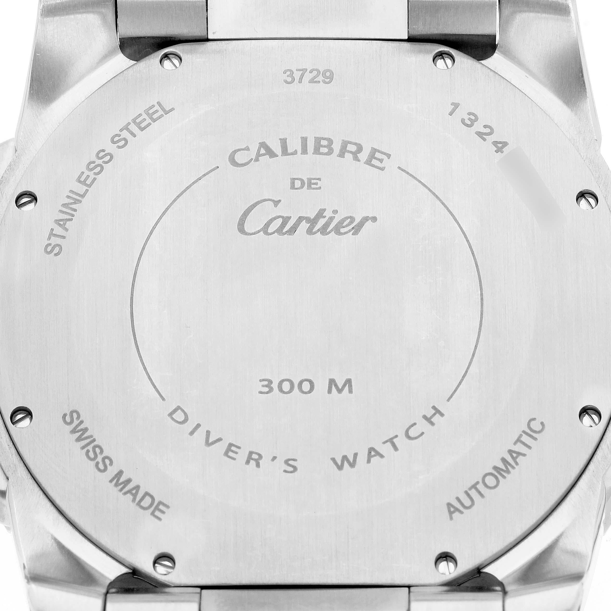 Cartier Calibre Diver Steel Rose Gold Black Dial Mens Watch W7100054. Automatic self-winding movement. Stainless steel round case 42.0 mm in diameter. 18K rose gold crown set with faceted blue spinel. Case thickness: 11 mm. Black ADLC coated