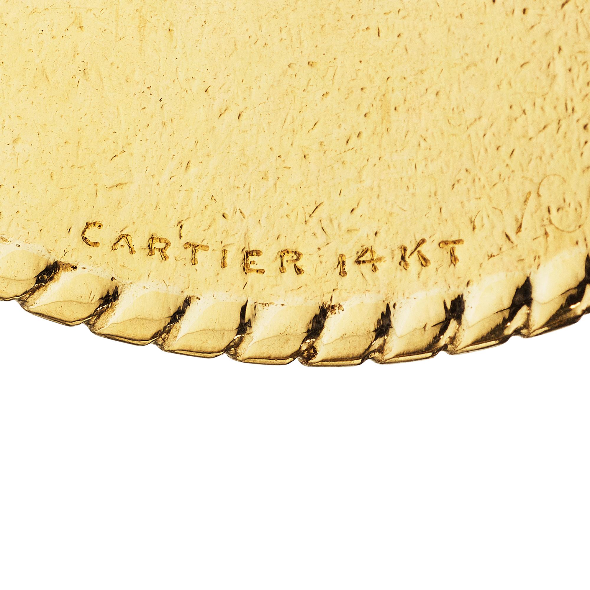 Colgante de oro con diamantes modernistas del zodíaco Capricornio de Cartier Corte redondo en venta