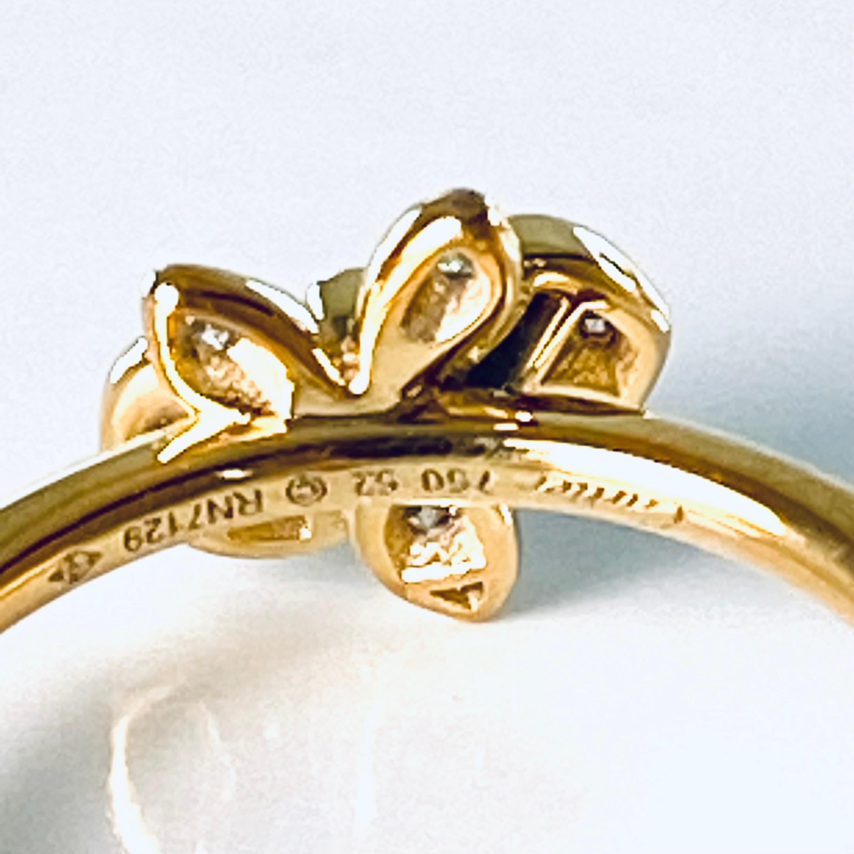 Round Cut Cartier Caresse d’Orchidées Diamond 0.35 Carat Vintage 18 Karat Yellow Gold  For Sale