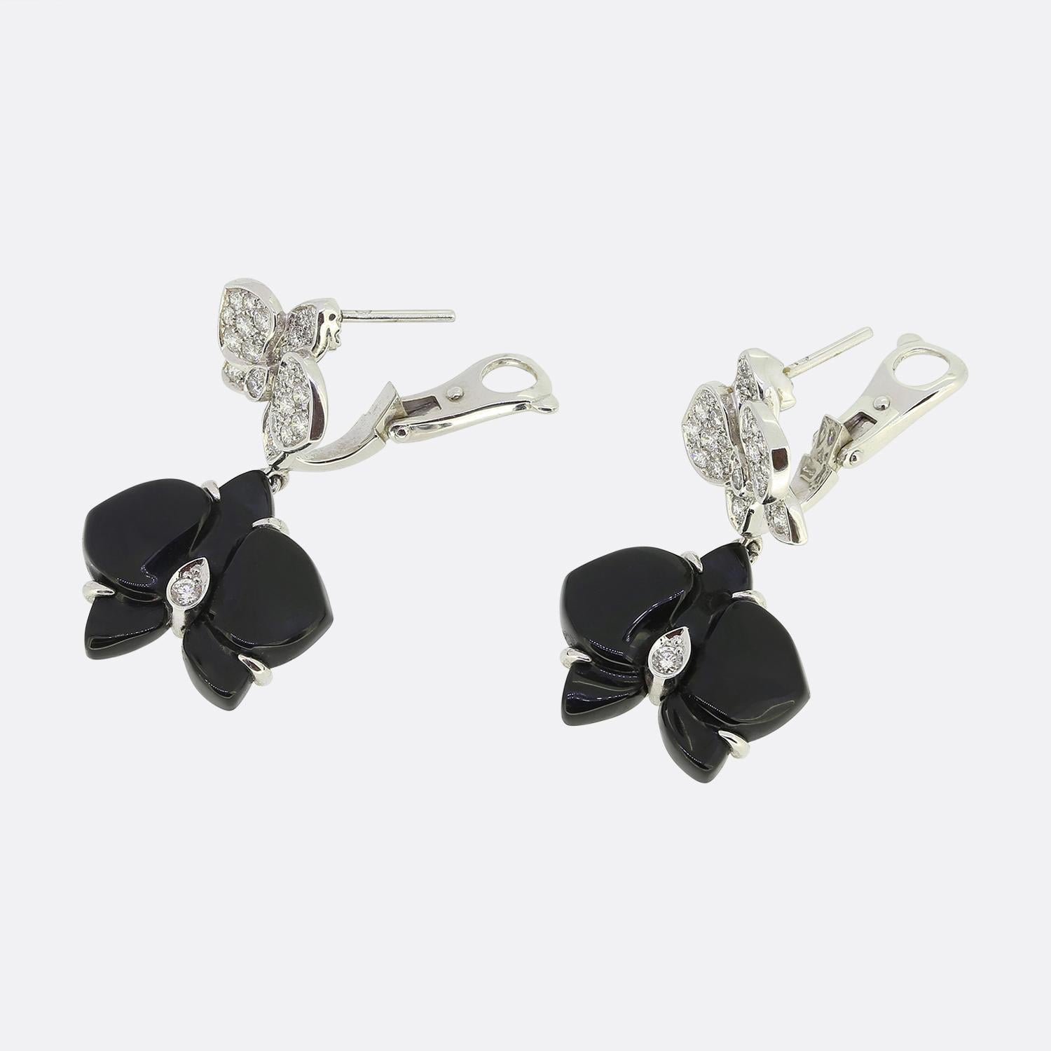 Cartier Caresse D'Orchidees Onyx and Diamond Earrings In Excellent Condition In London, GB