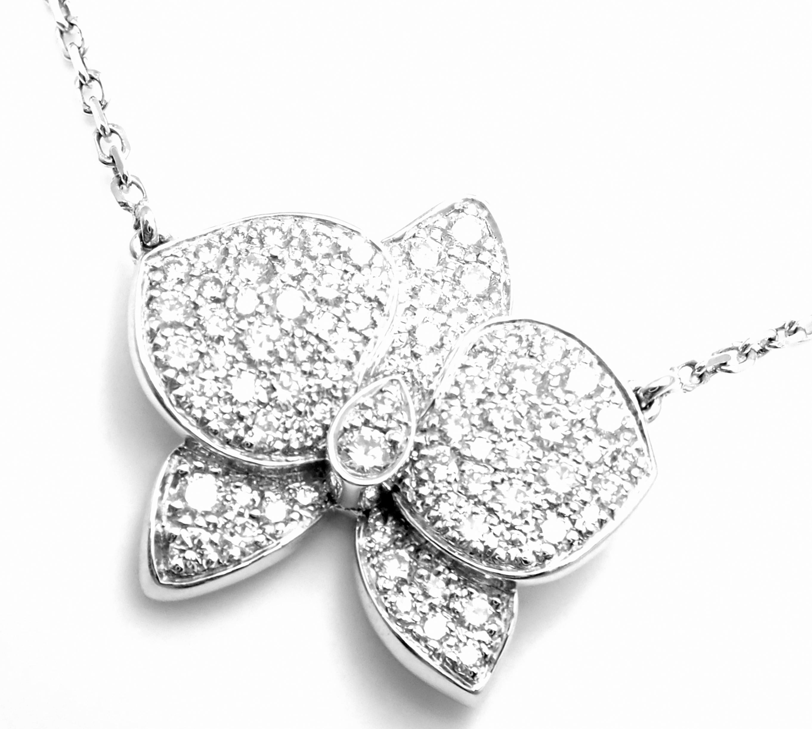 Cartier Caresse D'orchidées Orchid Flower Diamond White Gold Pendant Necklace In New Condition In Holland, PA