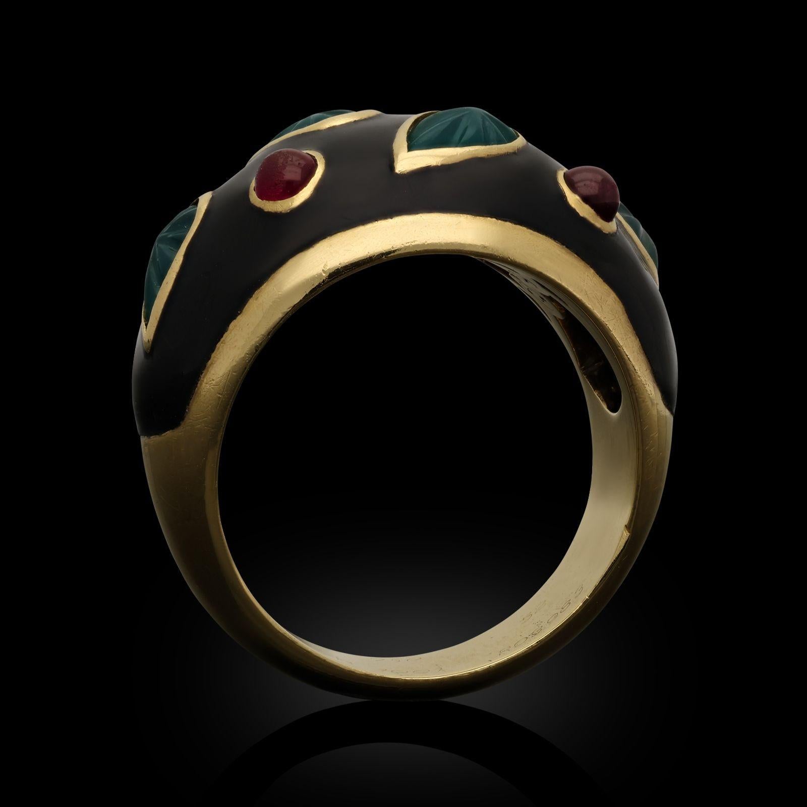 Cabochon Cartier Carved Chrysoprase Ruby And Black Lacquered 18ct Yellow Gold Ring 1991 For Sale