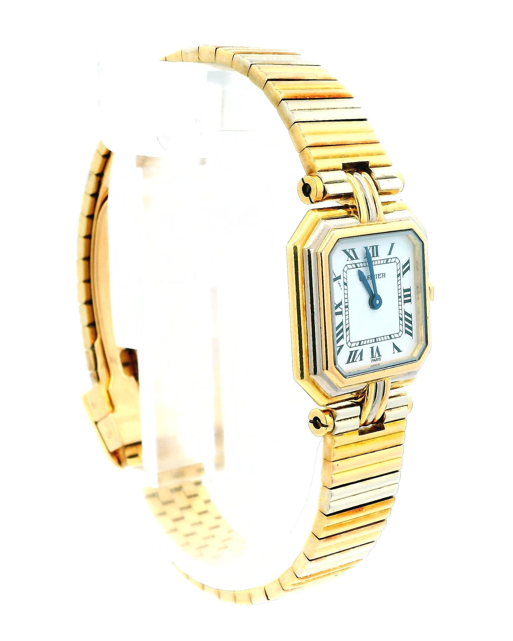 Este precioso Cartier Ceinture es una de las variantes más raras y menos conocidas del reloj. En primer lugar, es una versión trinitaria, también denominada 