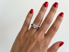 Anillo de compromiso solitario con diamante en forma de corazón certificado Cartier