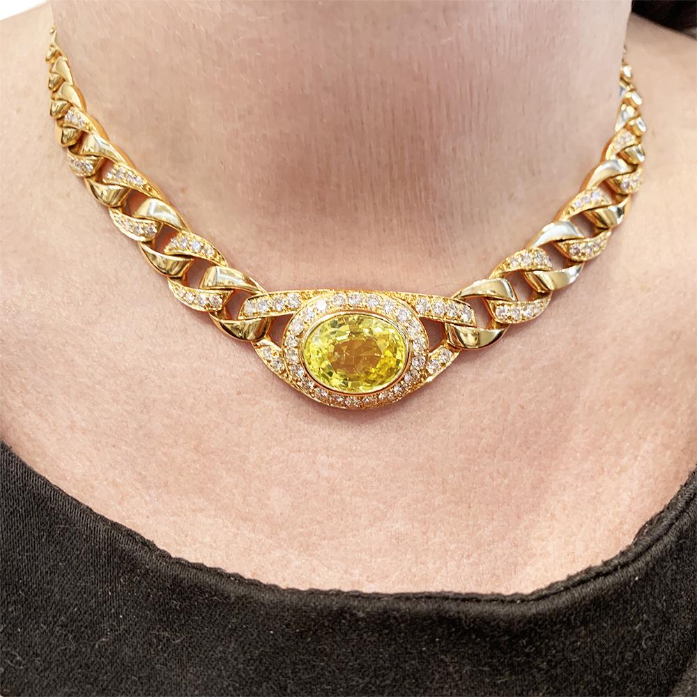 Cartier Chaine Necklace Set with a Yellow Saphir and Diamonds 1