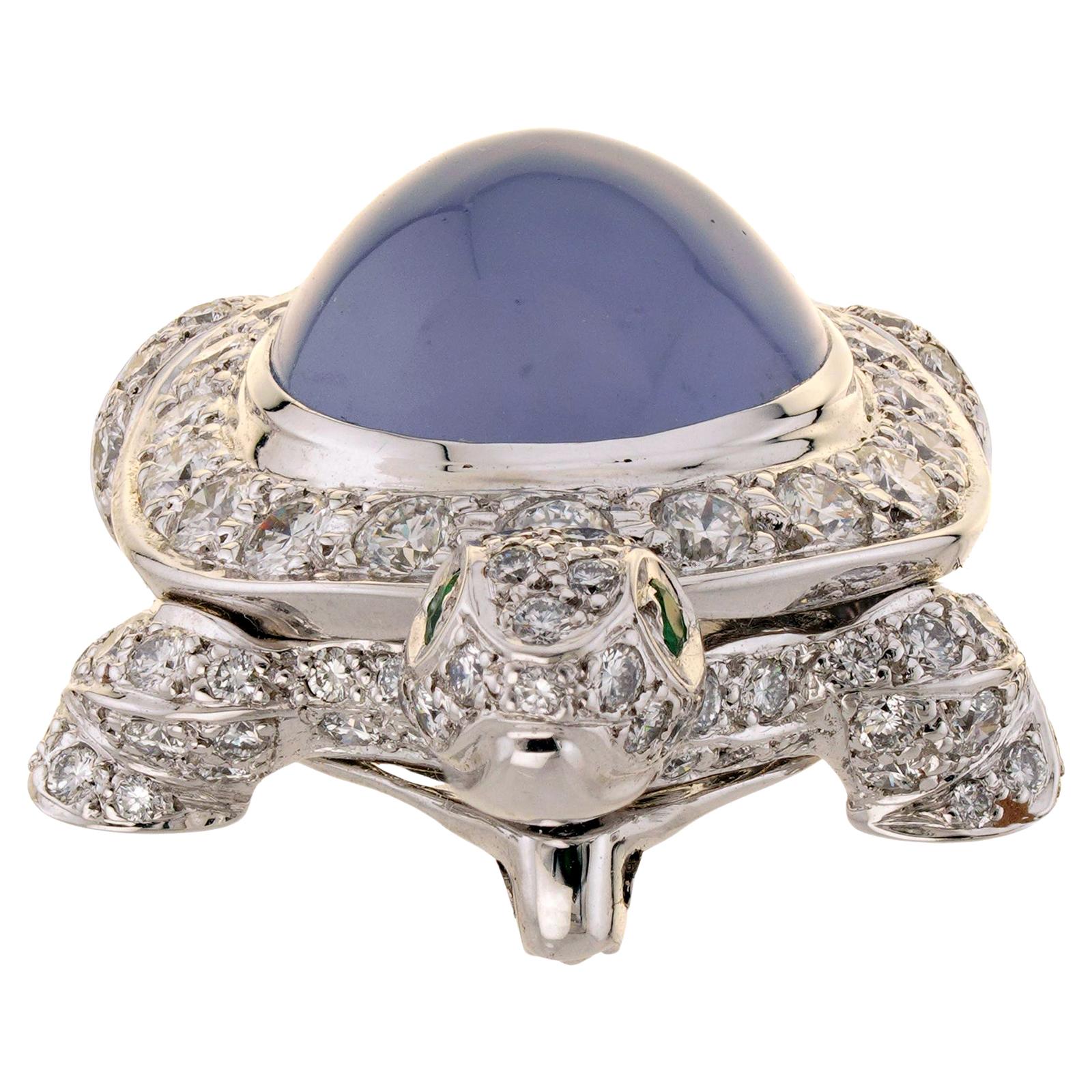 Women's or Men's CARTIER Chalcedony Emerald Diamond White Gold Turtle Pin Brooch For Sale