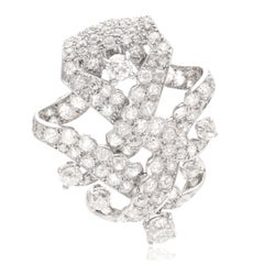 CARTIER Circa 1930 Platinum Diamond Brooch (Broche en platine avec diamants)