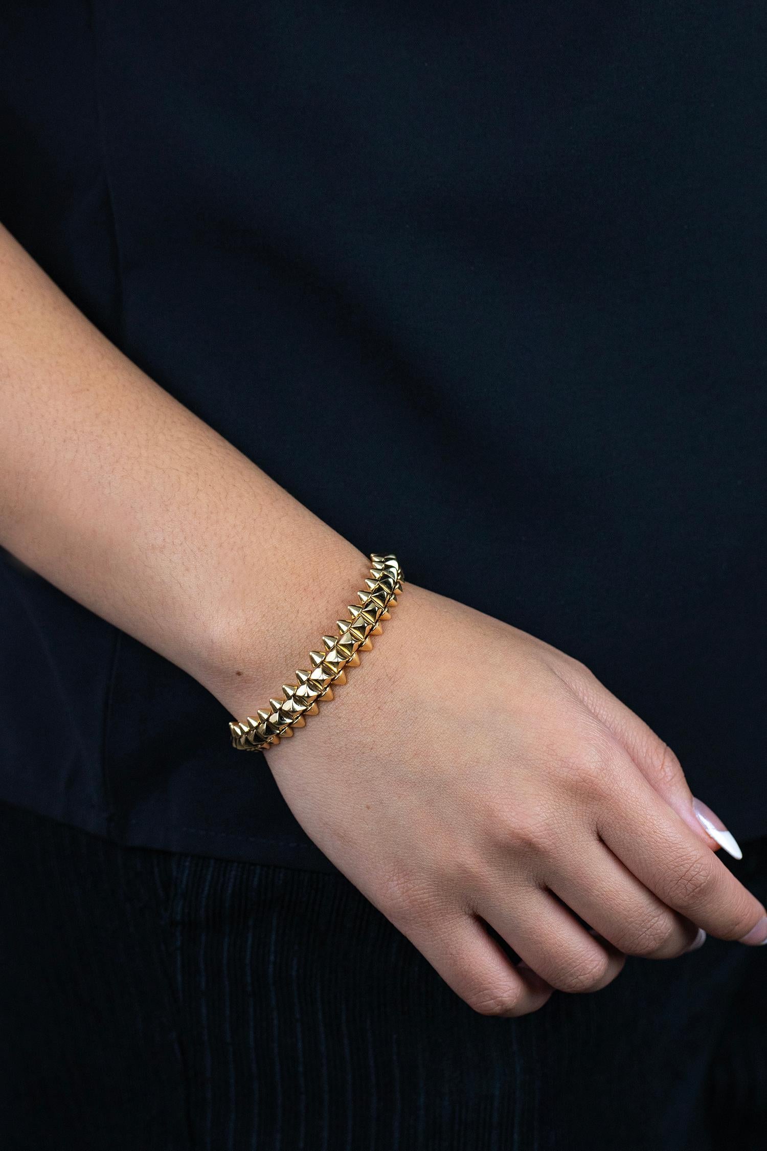 Cartier 47.80 Grams Clash de Cartier Bangle Bracelet Extra Large in Yellow Gold 2