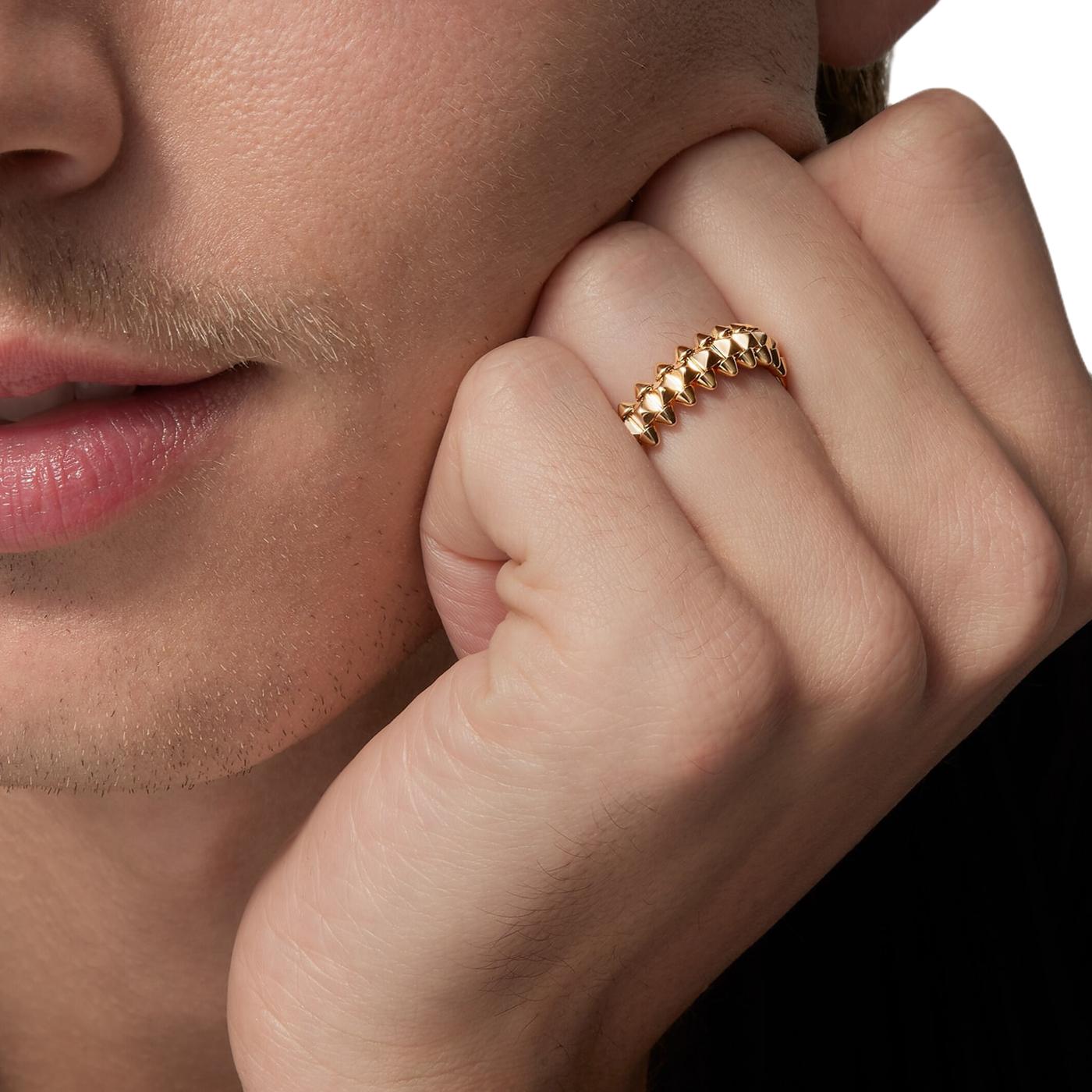 Cartier Clash De Cartier Ring Small Model 18K Yellow Gold Size 51 For Sale 2