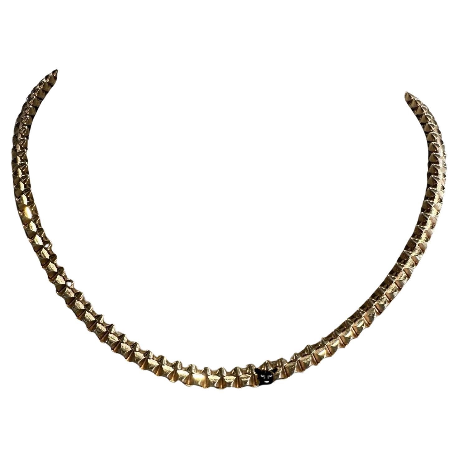 Marke: Cartier
Modellname: Clash de Cartier
MATERIAL: 18k Rose Gold
Länge: 39cm = 15,5 Zoll
Jahr: Gekauft im Jahr 2023
 Box & Papiere: Ja