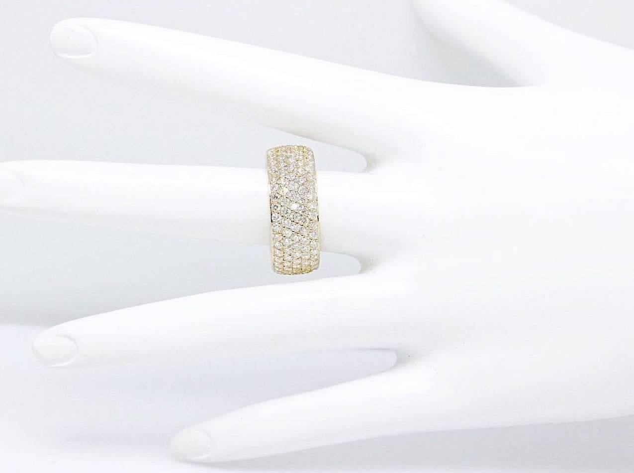 Cartier Klassischer fünfreihiger Diamant-Pavé-Ehering aus 18 Karat Gold 2,00 TCW im Angebot 1