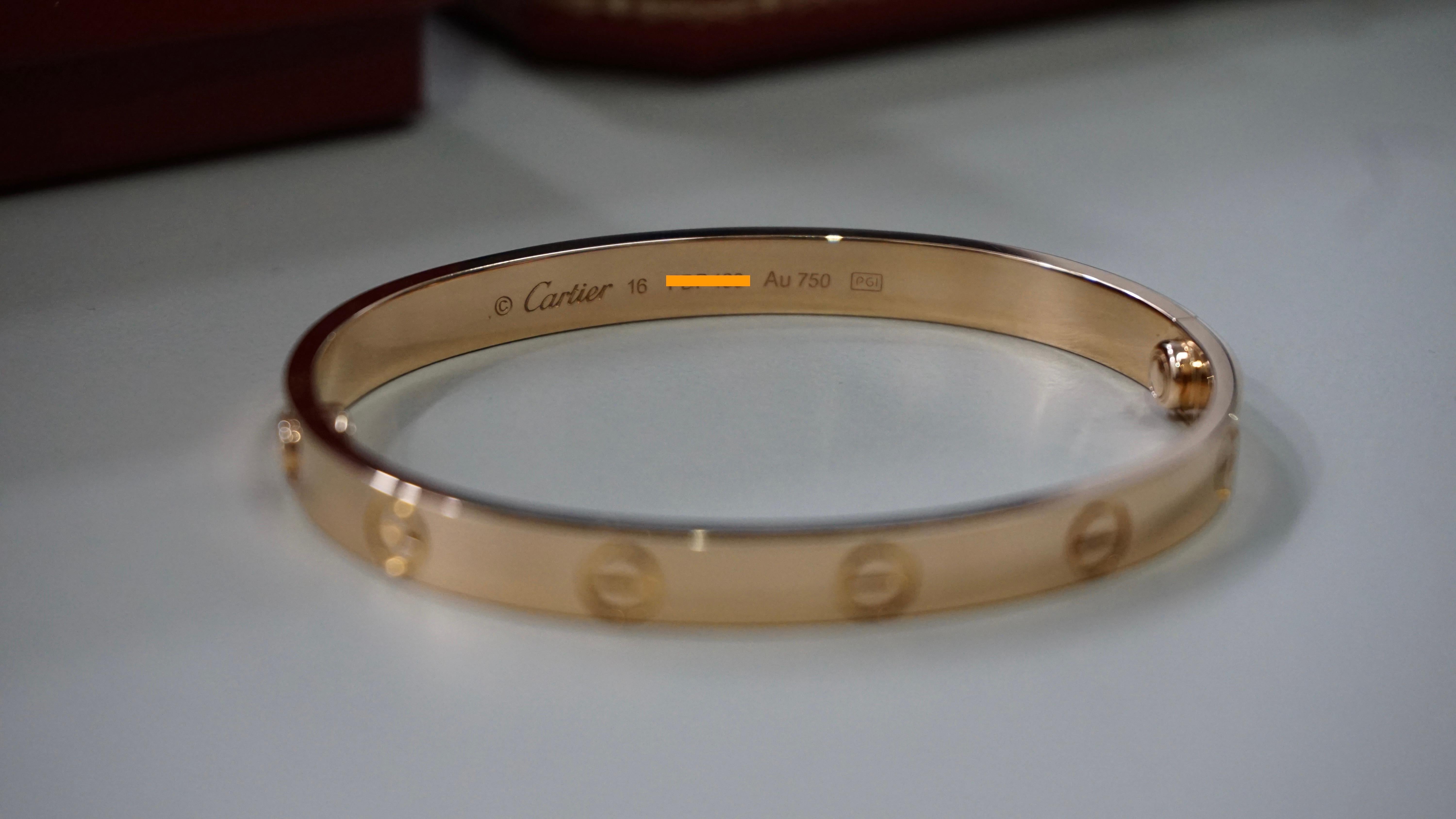 Cartier Classic Love Bracelet en or rose Taille 17 avec boîte et papiers B6067417 en vente 11