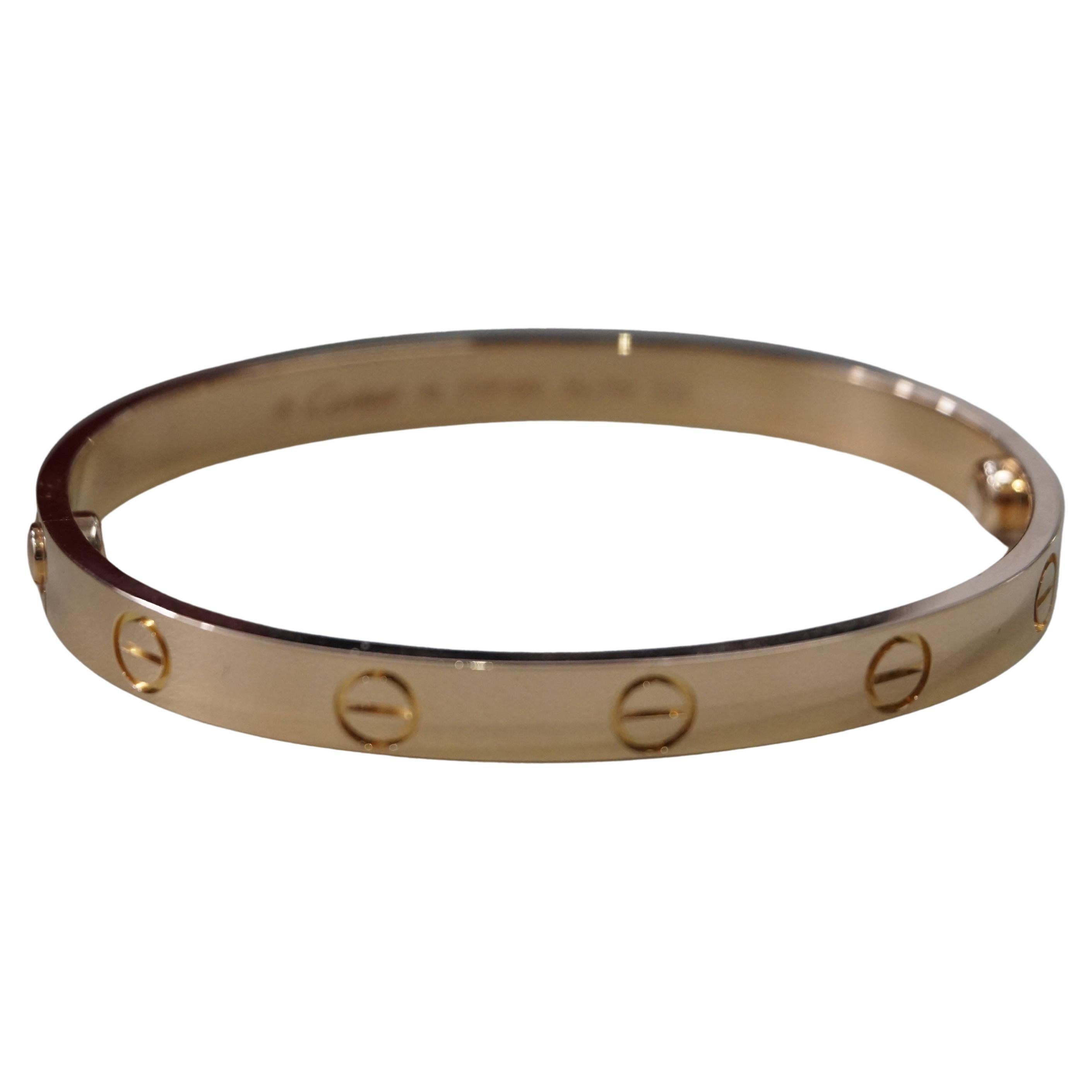 Cartier Classic Love Bracelet en or rose Taille 17 avec boîte et papiers B6067417 en vente