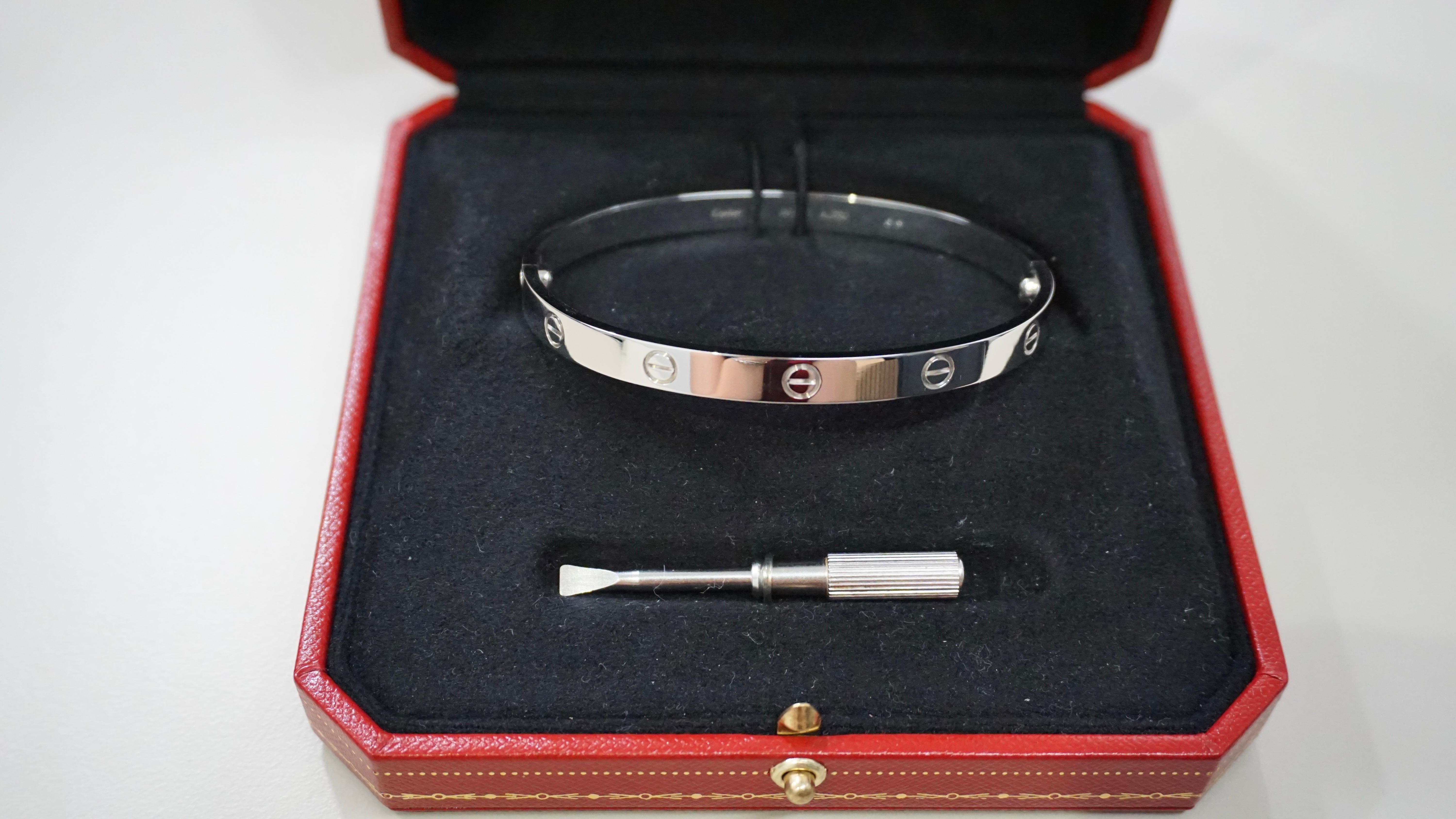 Cartier Bracciale classico dell'amore in oro bianco misura 20 con scatola e documenti B6067620 in vendita 7