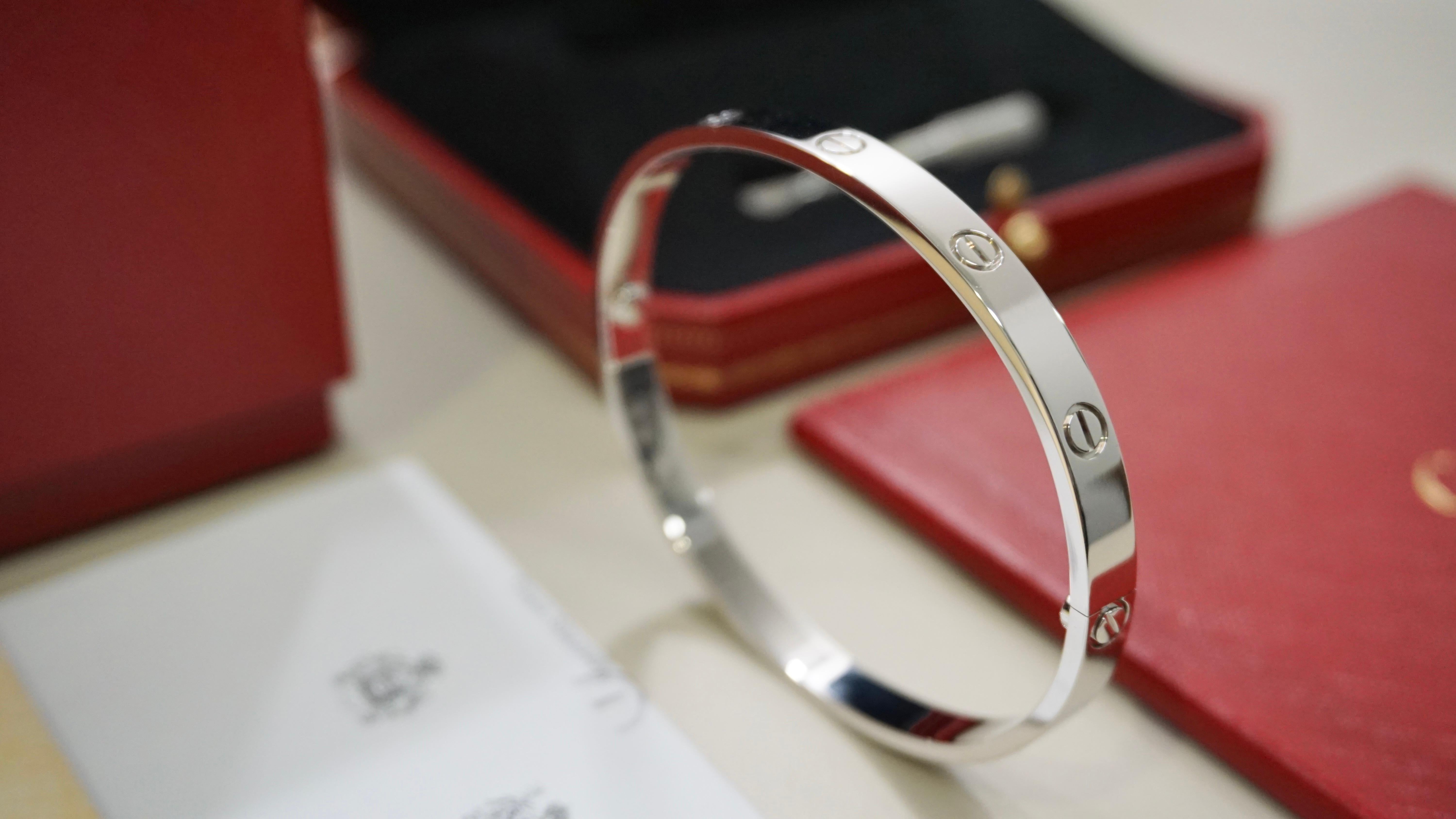 Cartier Bracciale classico dell'amore in oro bianco misura 20 con scatola e documenti B6067620 in vendita 3