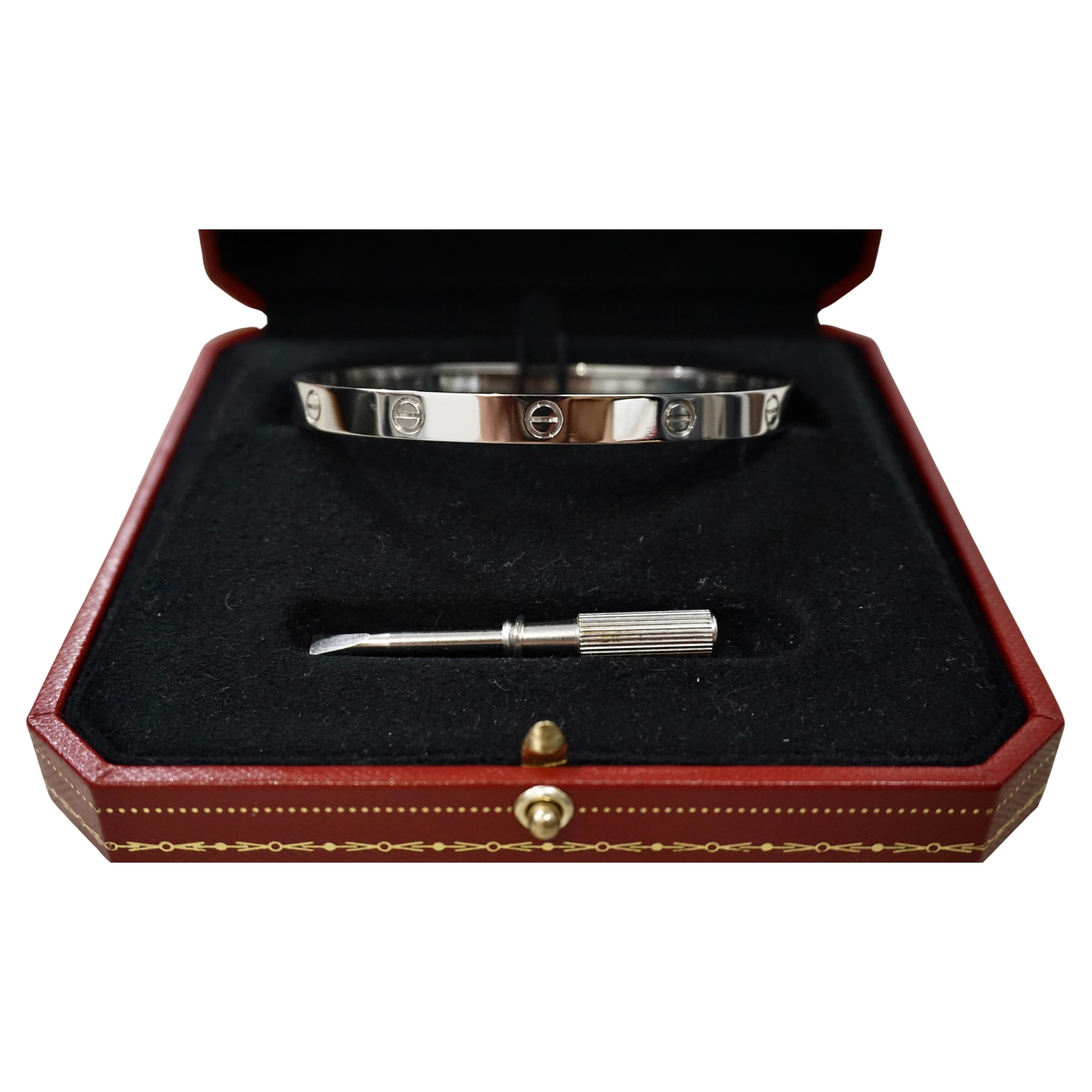 Cartier Bracciale classico dell'amore in oro bianco misura 20 con scatola e documenti B6067620 in vendita