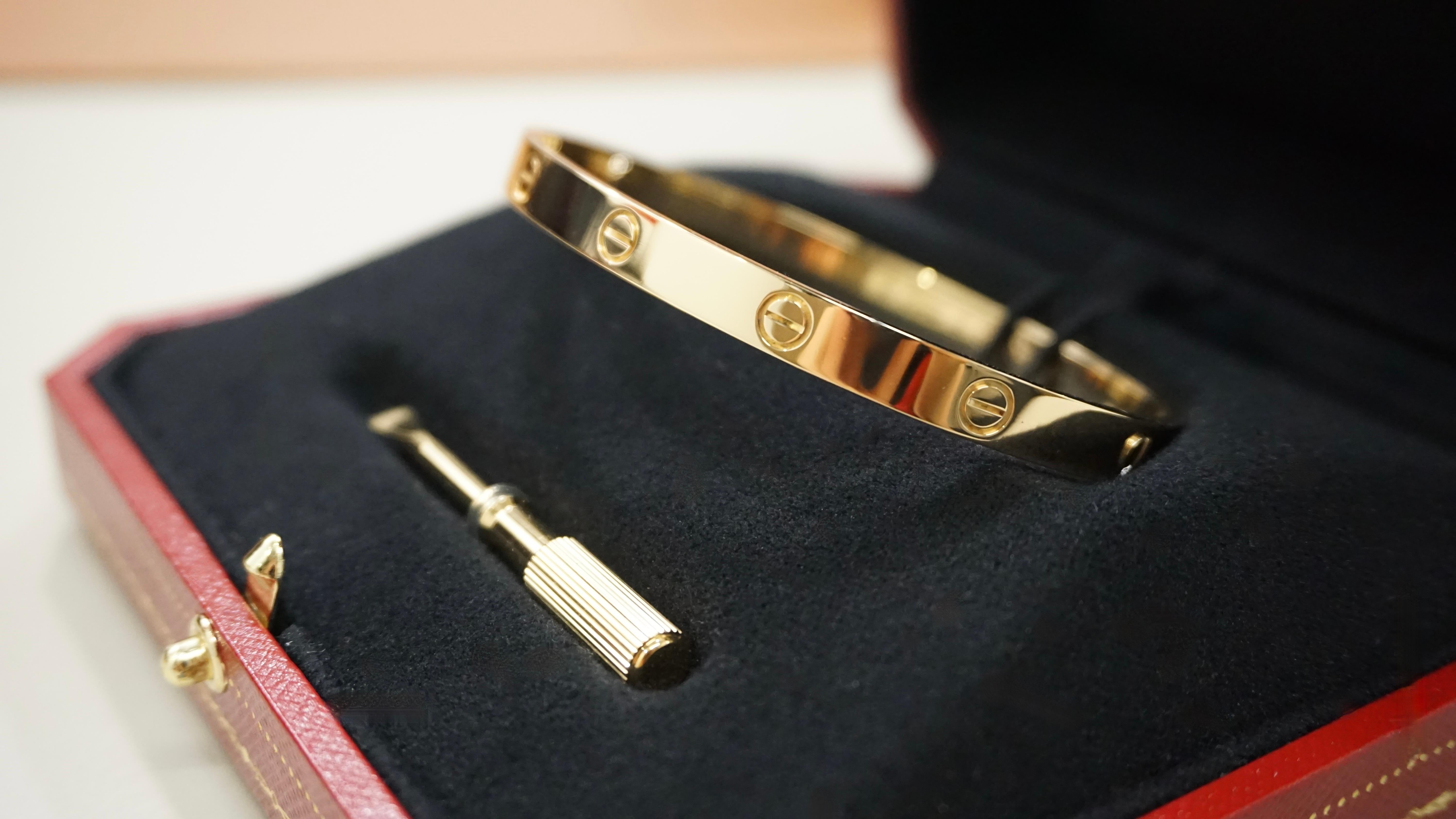 Cartier Bracciale Classico dell'Amore in oro giallo misura 20 con scatola e documenti B6067520 In condizioni ottime in vendita a London, GB