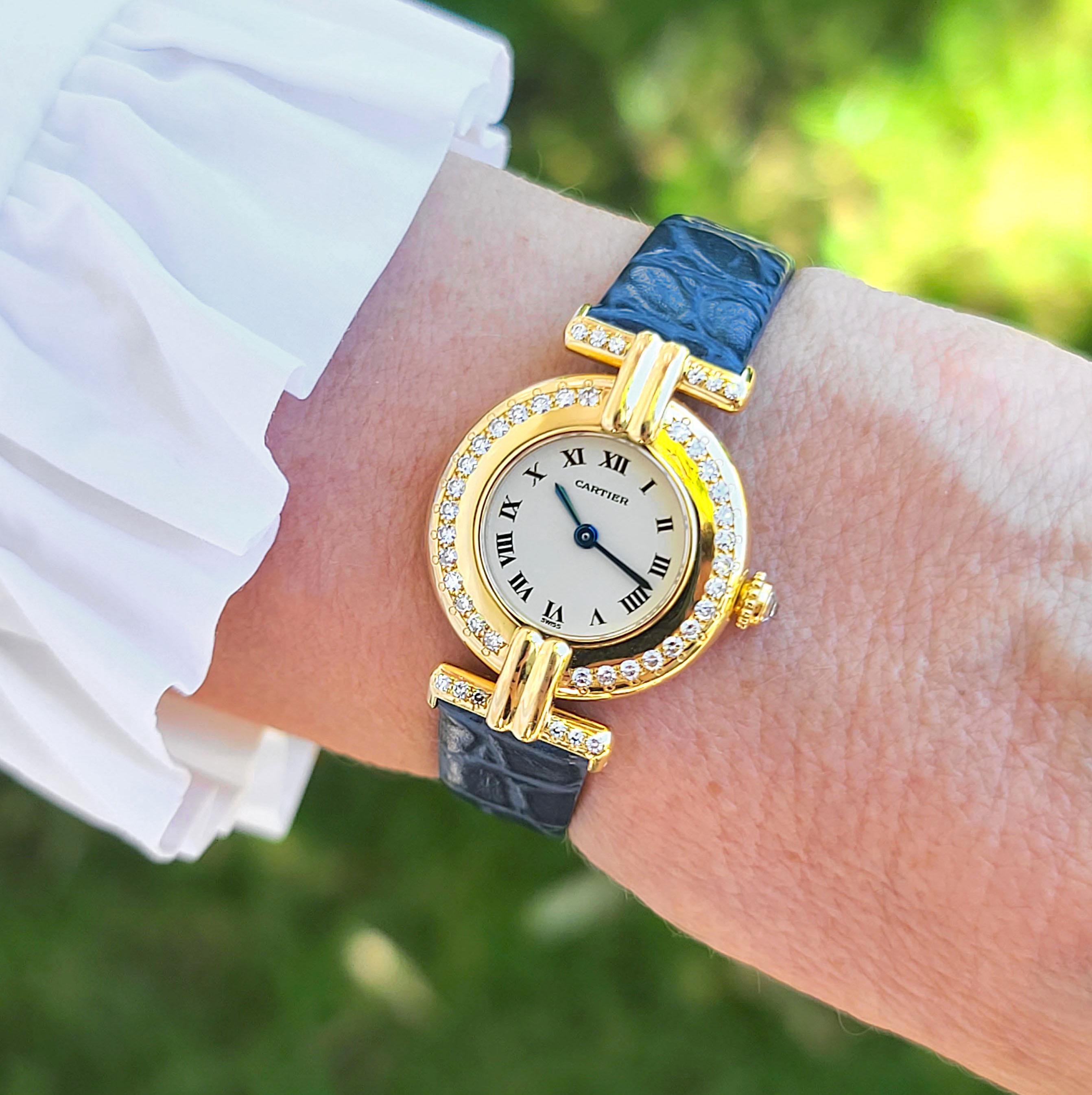 Taille brillant Cartier Colisée en or 18k appelé aussi Rivoli 8057911 avec 43 diamants Factory Set