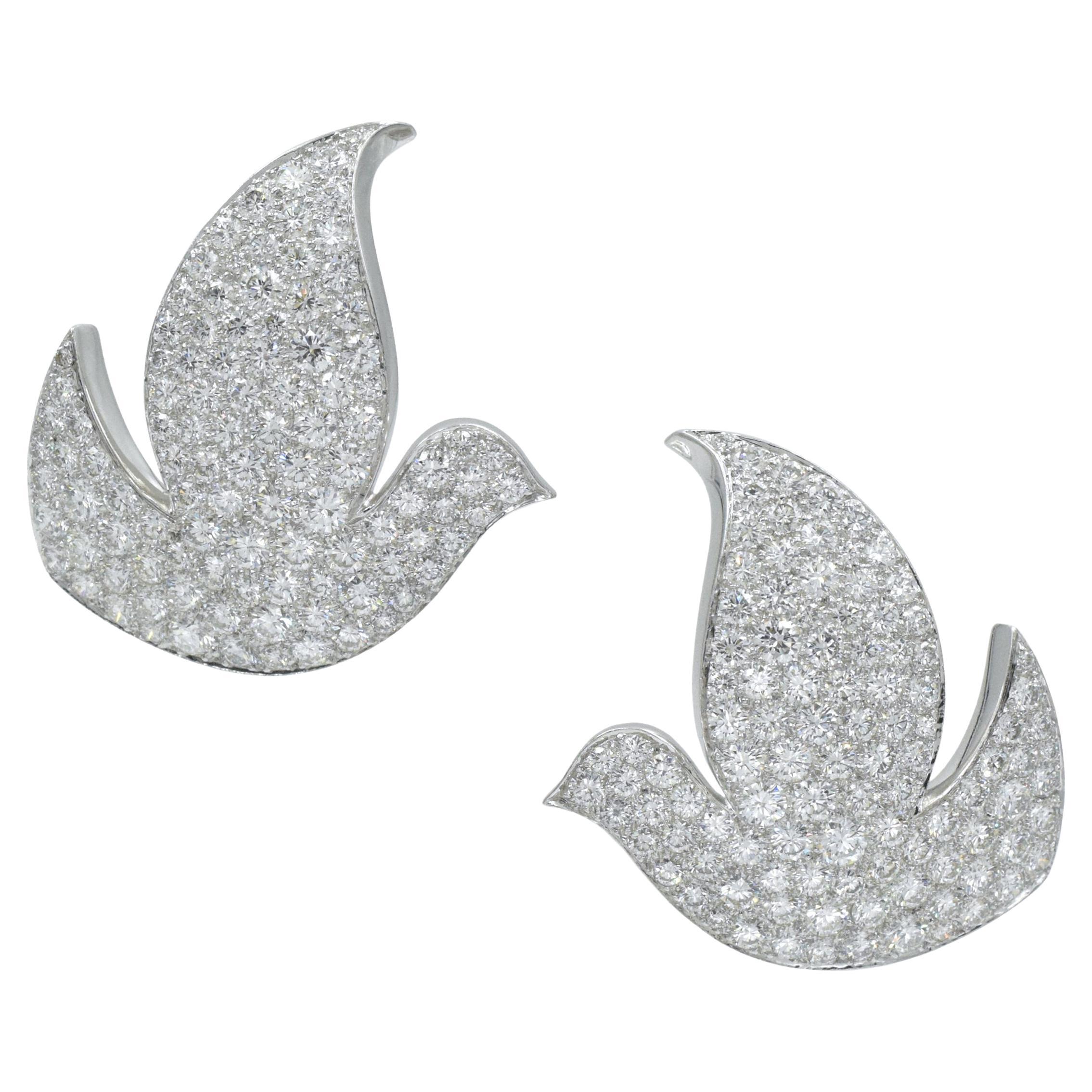 Boucles d'oreilles Cartier "Colombe de la Paix" en diamants en vente