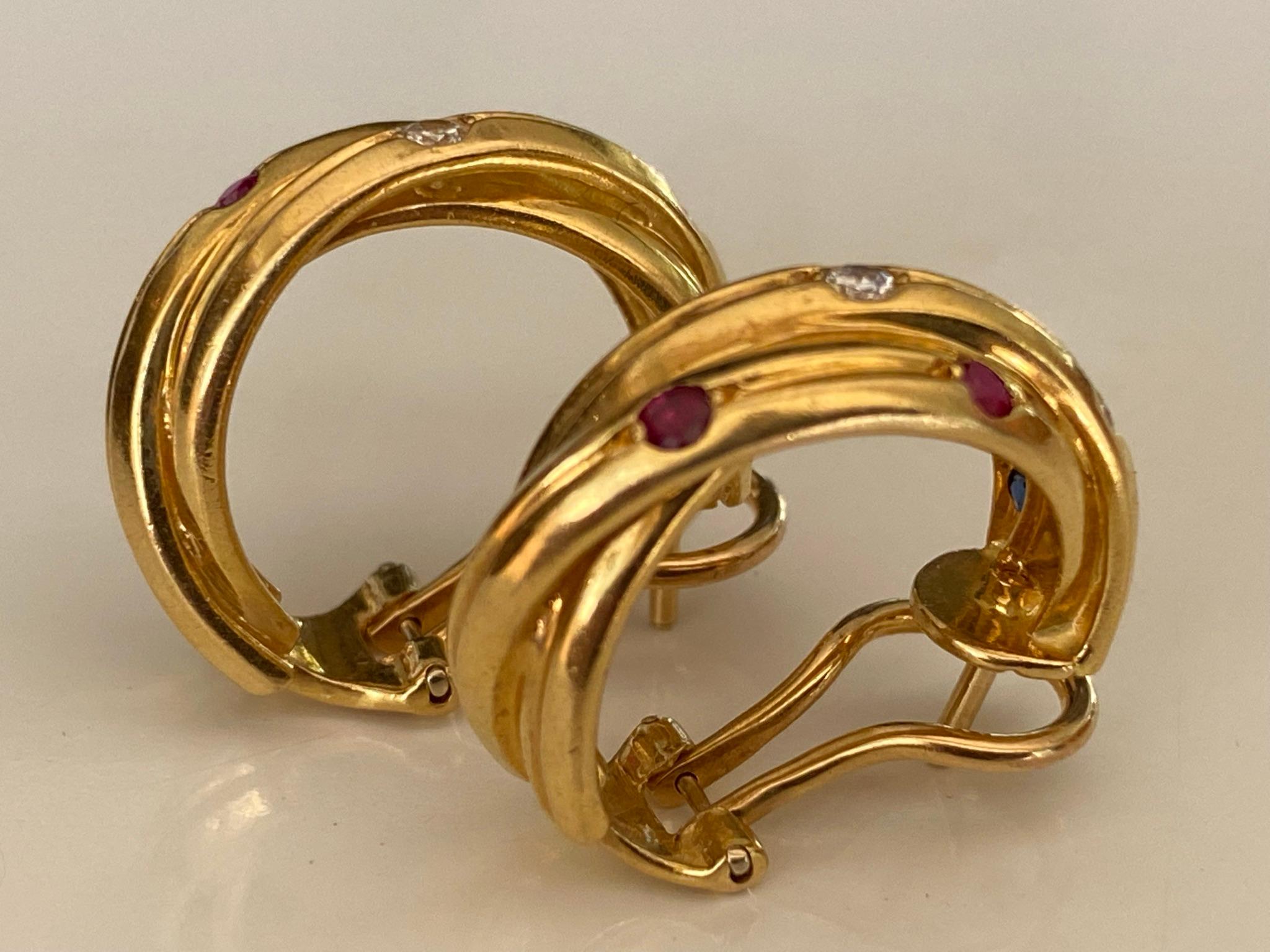 Cartier Constellation Ohrringe aus 18 Karat Gelbgold, Rubin, Saphir und Diamant 7
