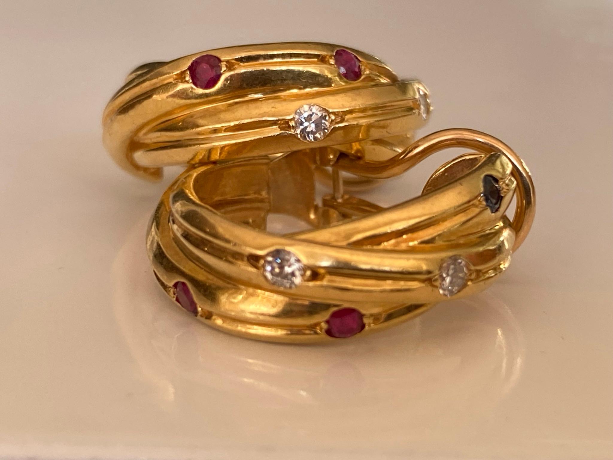 Cartier Constellation Ohrringe aus 18 Karat Gelbgold, Rubin, Saphir und Diamant 8