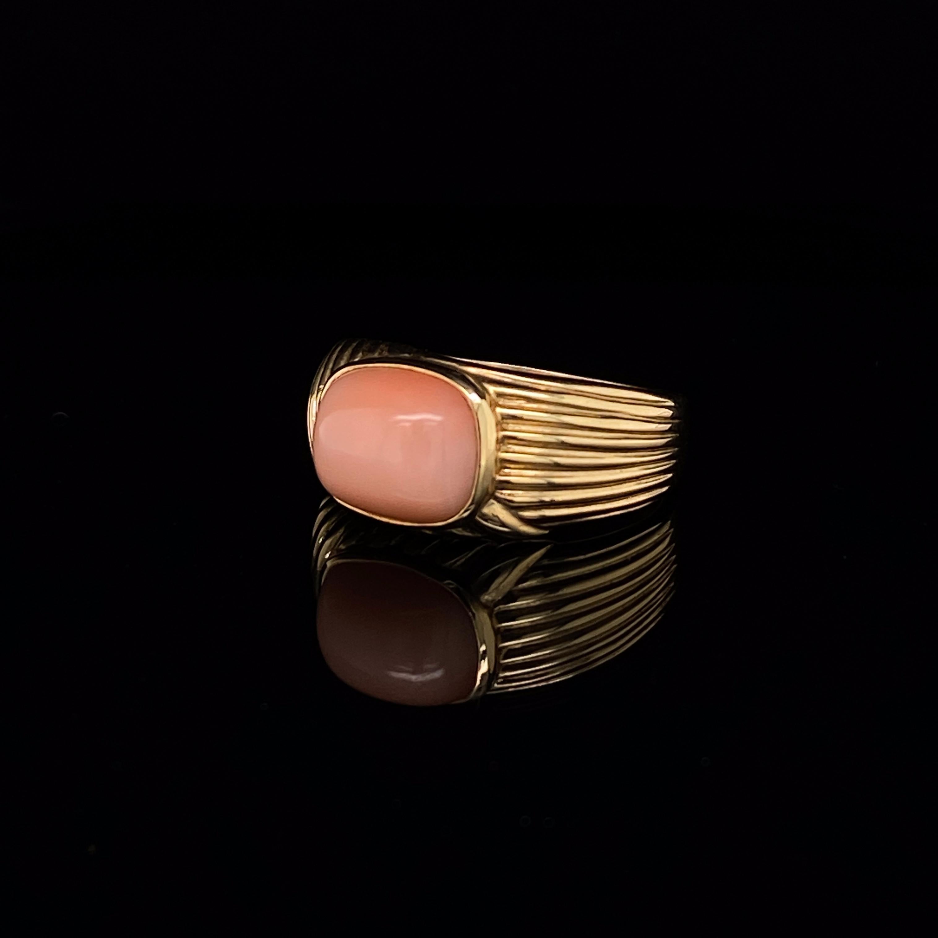 Cartier Coral 18 Karat Yellow Gold Ring, Circa 1950 In Good Condition In London, GB