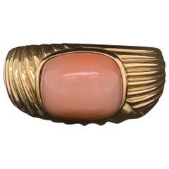 Cartier Coral 18 Karat Yellow Gold Ring, Circa 1950