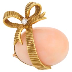 Broche en or jaune 18k corail diamant Cartier