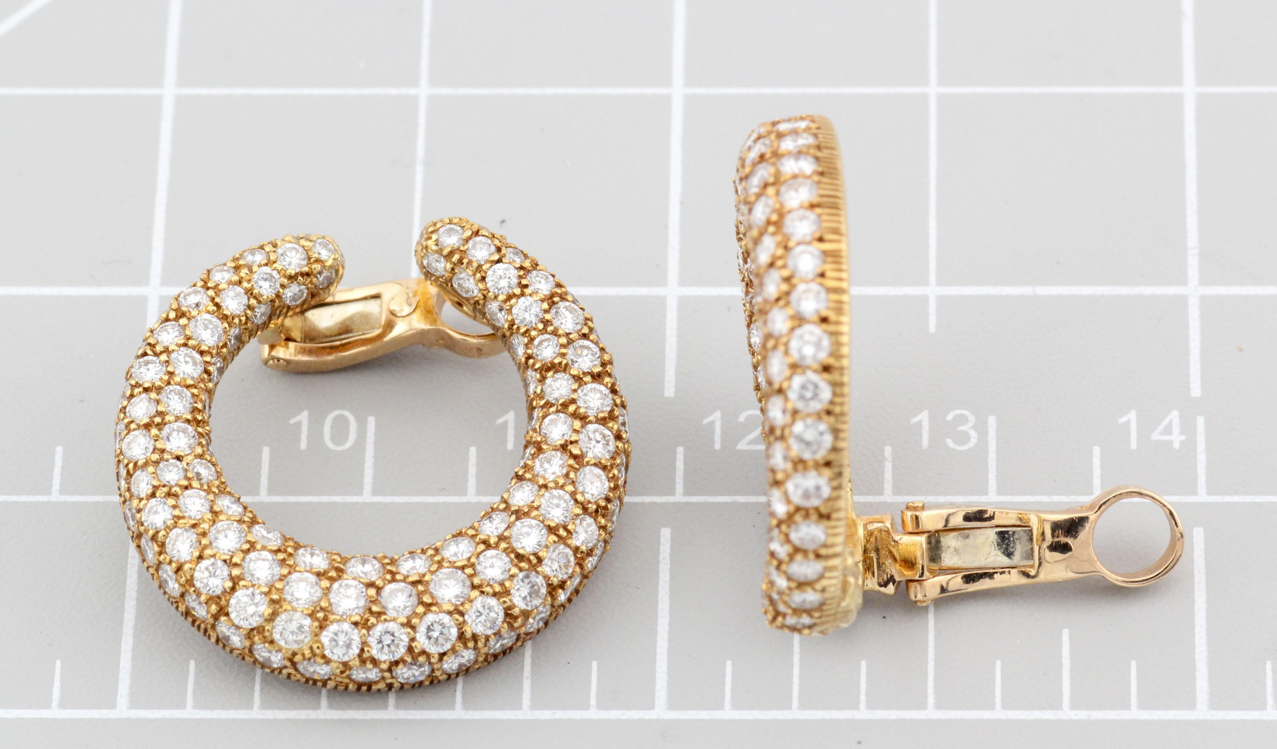 Cartier Creole Pave Diamond 18K Yellow Gold Hoop Earrings w/ Box and Certificate In Good Condition In Bellmore, NY