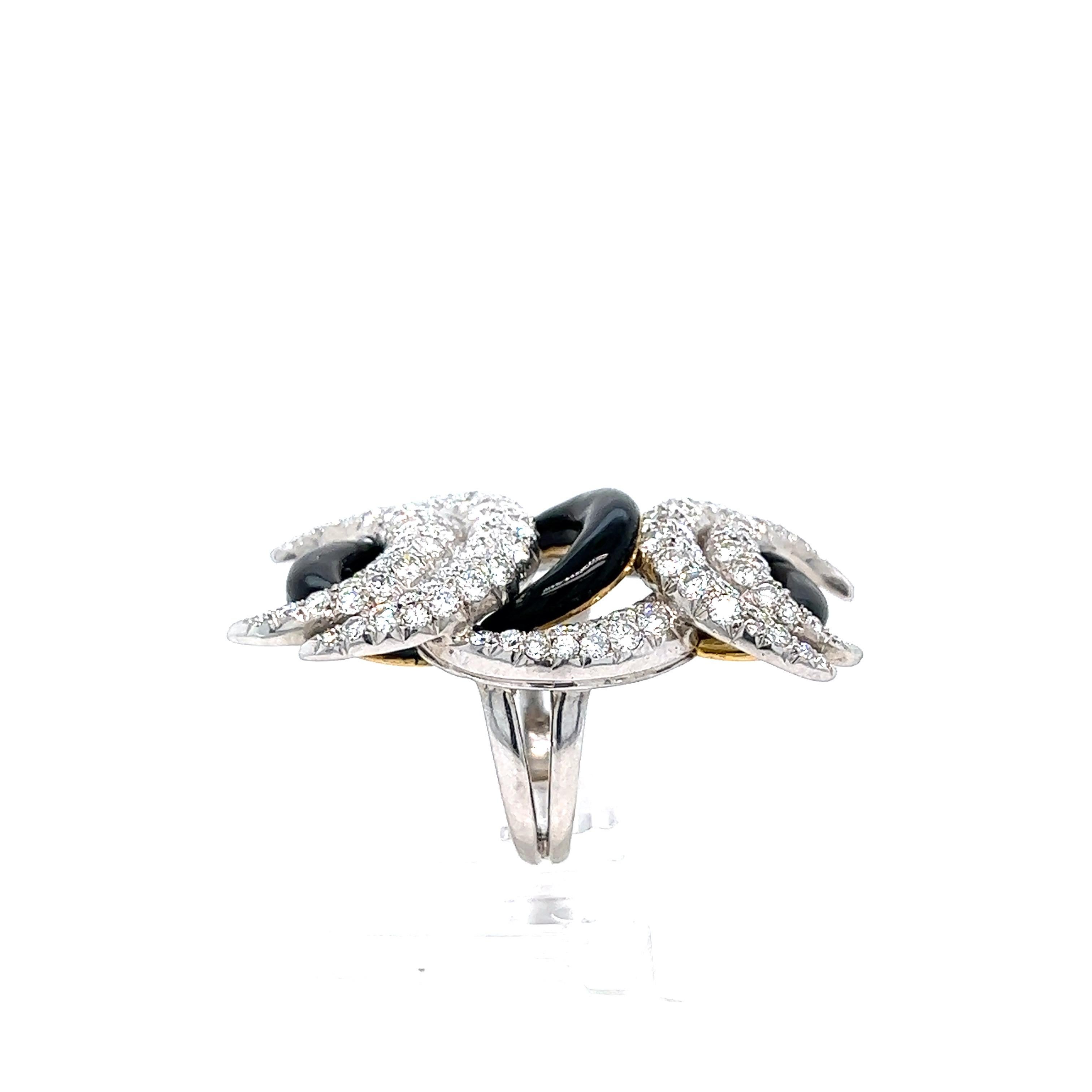 Cartier Crescent Moons Diamant-Ring aus schwarzem Onyx im Zustand „Hervorragend“ im Angebot in New York, NY