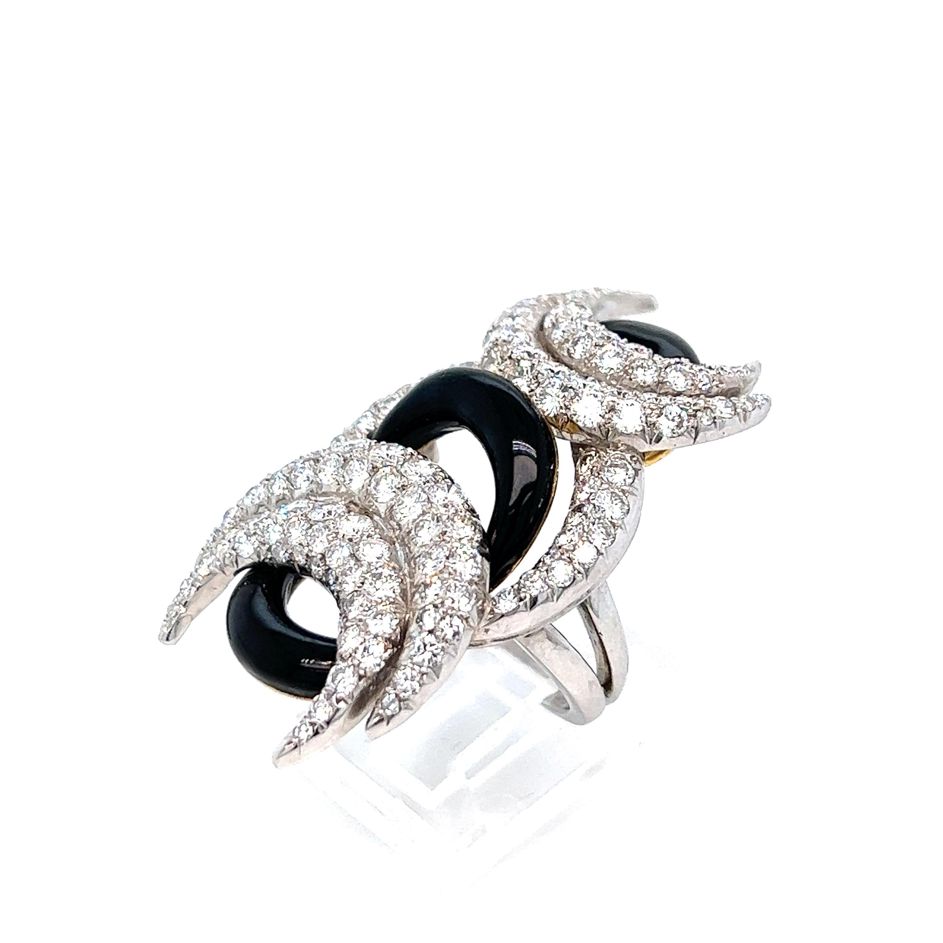 Cartier Crescent Moons Diamant-Ring aus schwarzem Onyx (Rundschliff) im Angebot