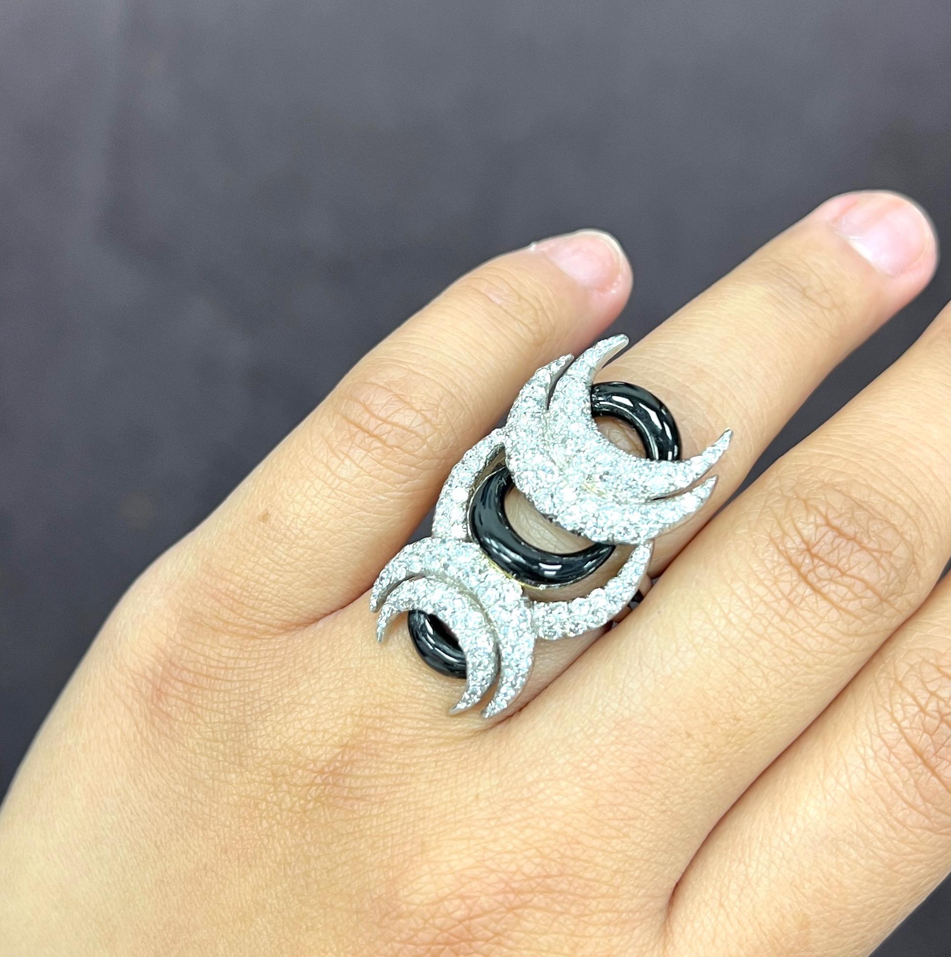 Cartier Crescent Moons Diamant-Ring aus schwarzem Onyx im Angebot 2