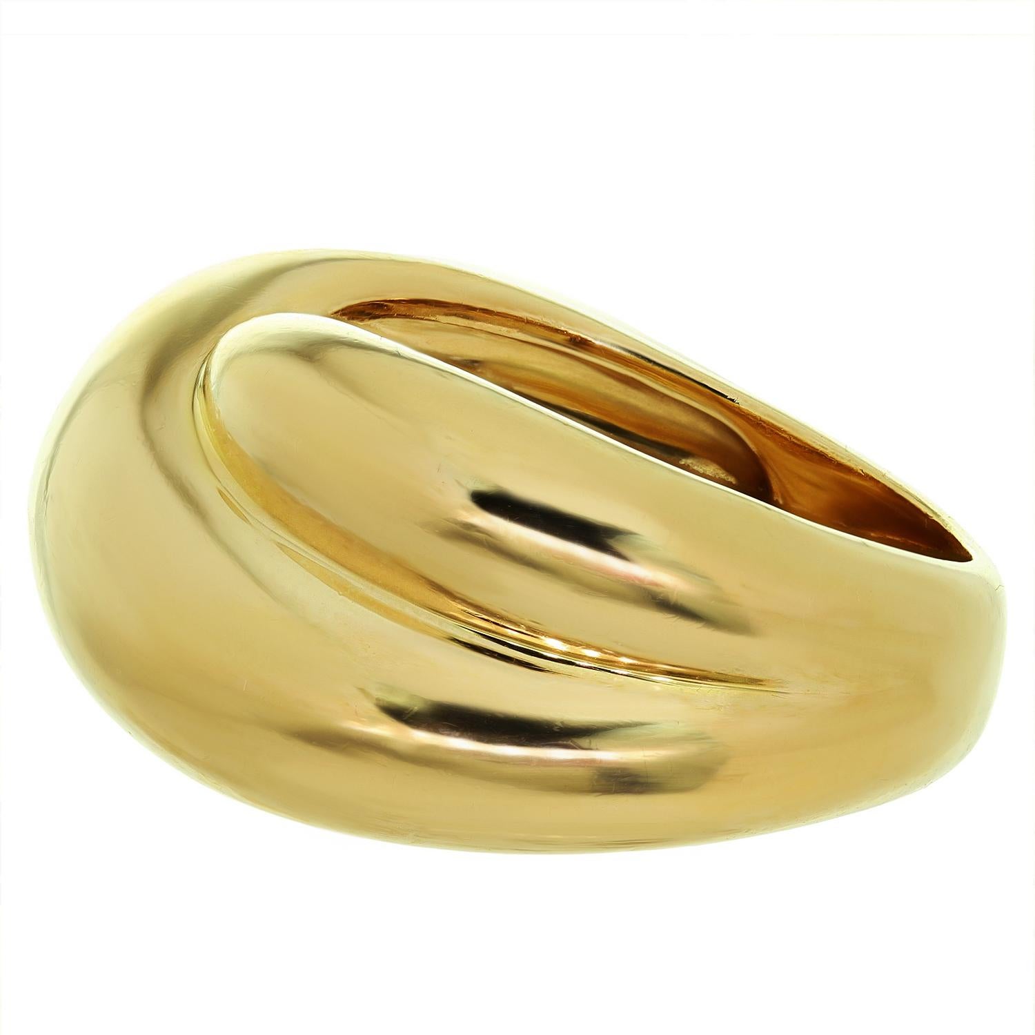 Cartier Crossover Yellow Gold Ring In Excellent Condition In New York, NY