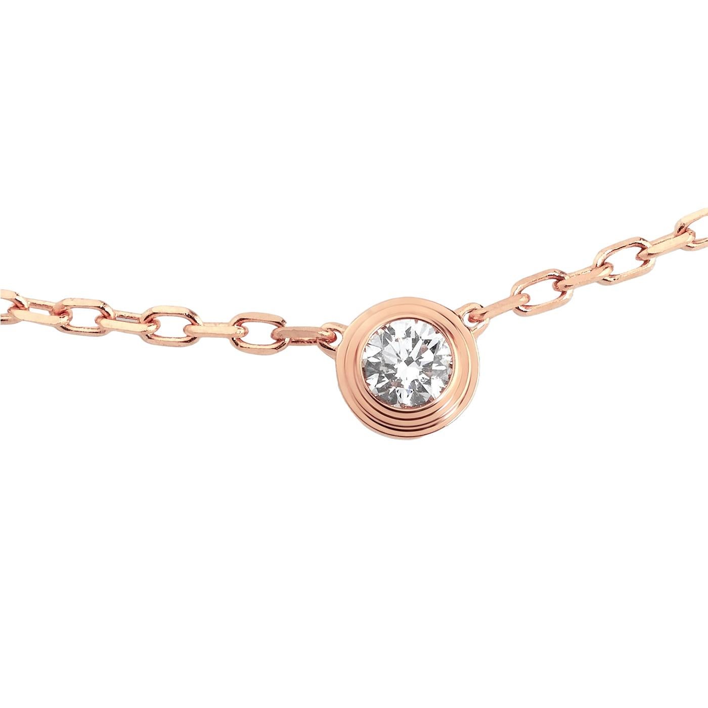Collar Cartier d'Amour, modelo pequeño, oro rosa de 18 quilates (750/1000), engastado con un diamante talla brillante de 0,09 quilates. Diámetro del patrón: 4.5 mm. Longitud de la cadena: de 380 a 410 mm.

Detalles:
Marca: Cartier
Peso en quilates: