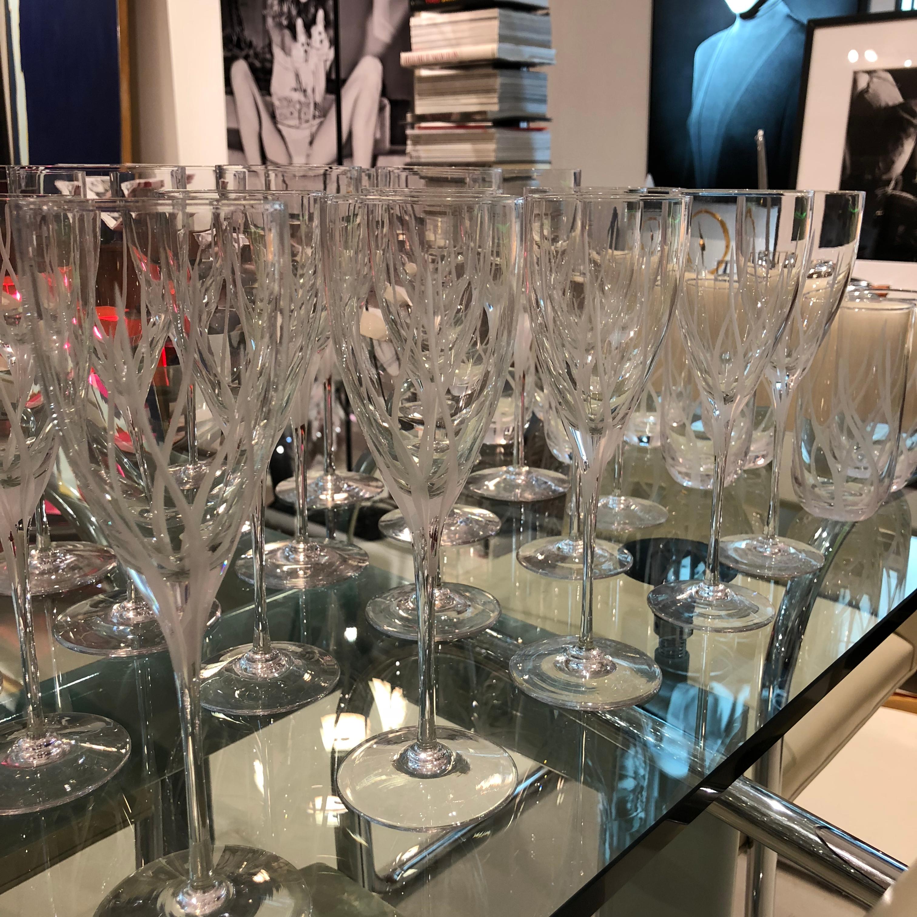 For your consideration is this wonderful crystal stemware and drinking glasses. Comprised of
17 champagne flutes
25 tall cordials
9 rocks/ juice glasses
8 tall rocks/ high ball / mixed drink glasses
13 wine glasses
11 water glasses