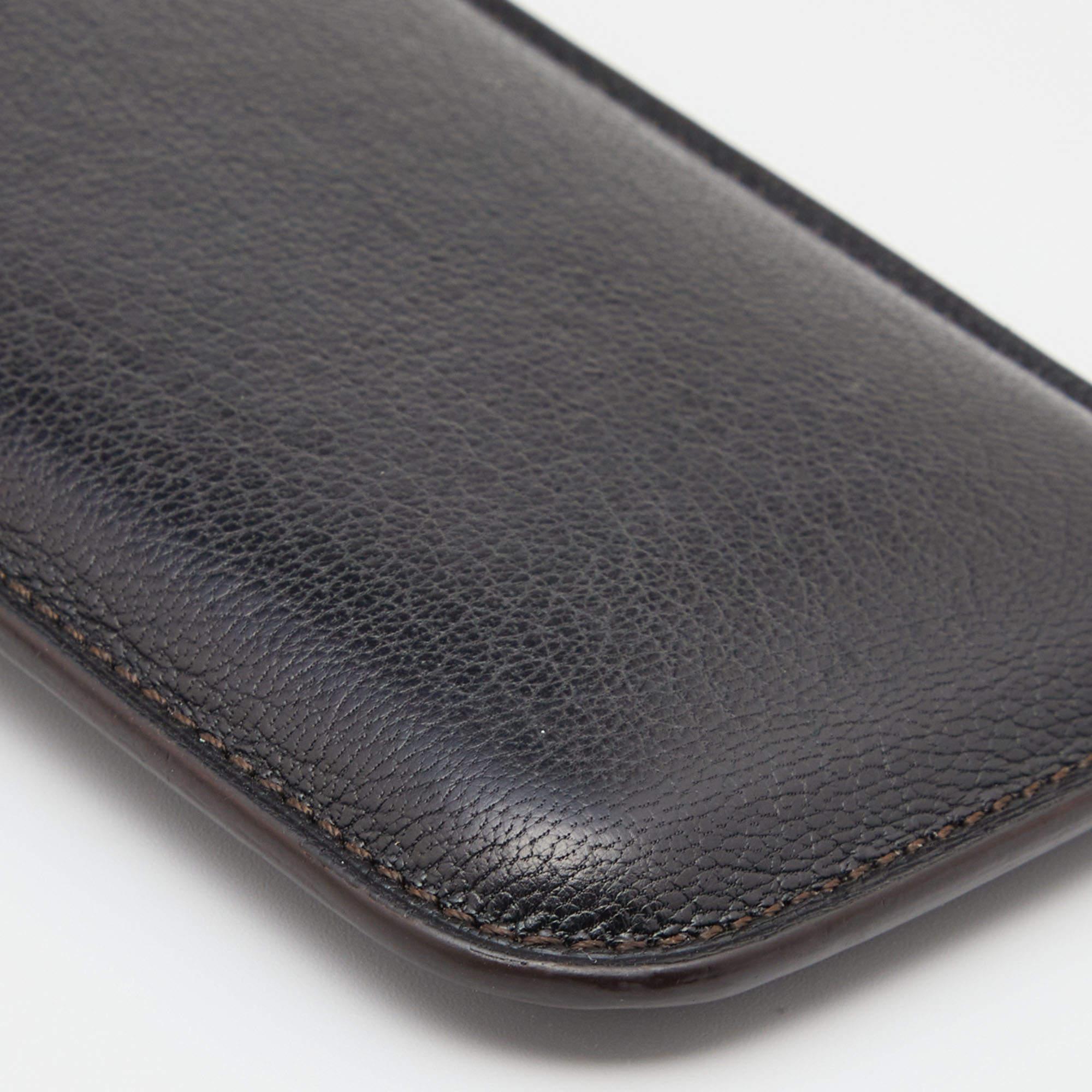 Etui de téléphone en cuir Brown foncé de Cartier 4