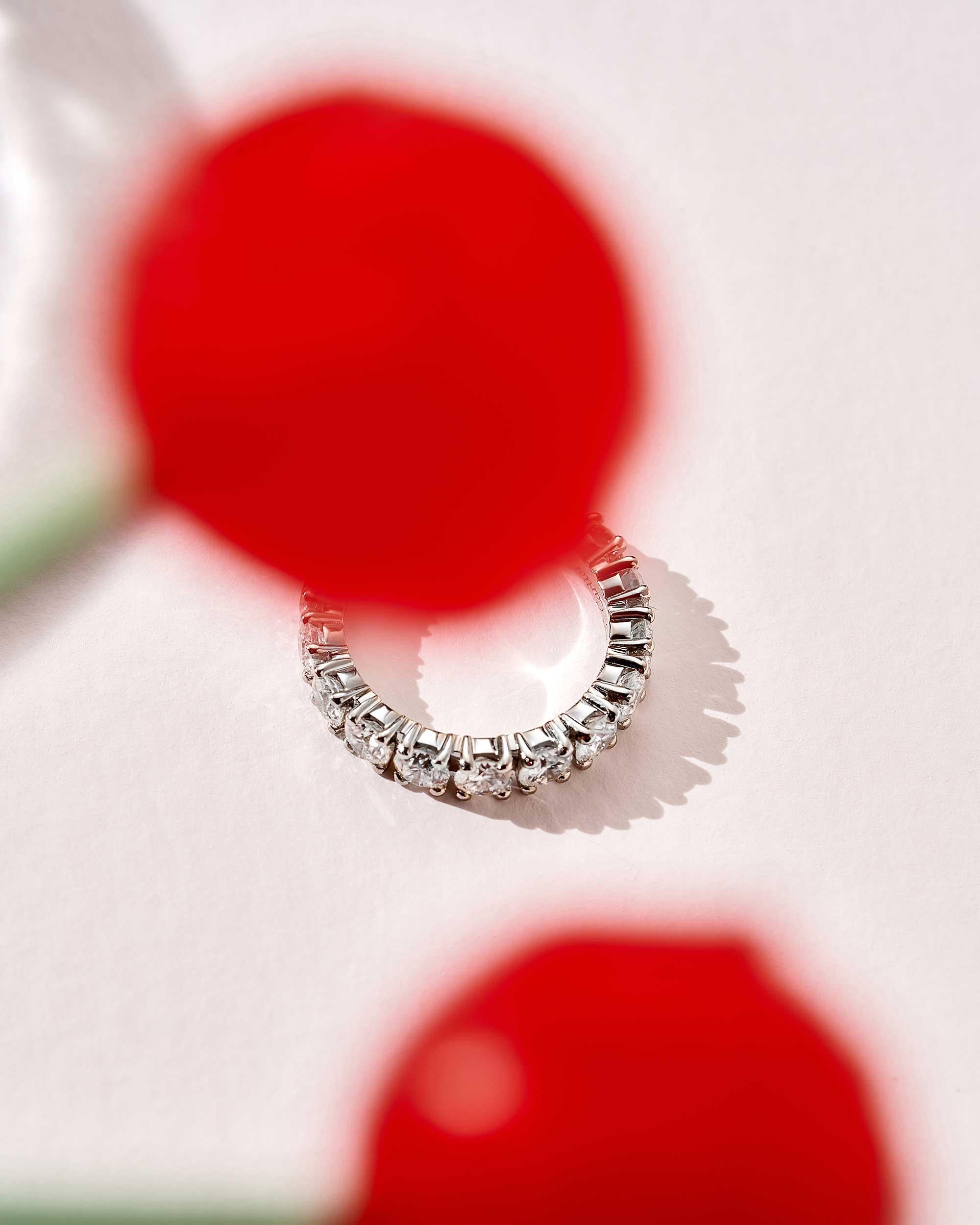 Brilliant Cut Cartier Destinée 2.56 Carat Diamond Memory Ring in Platinum For Sale