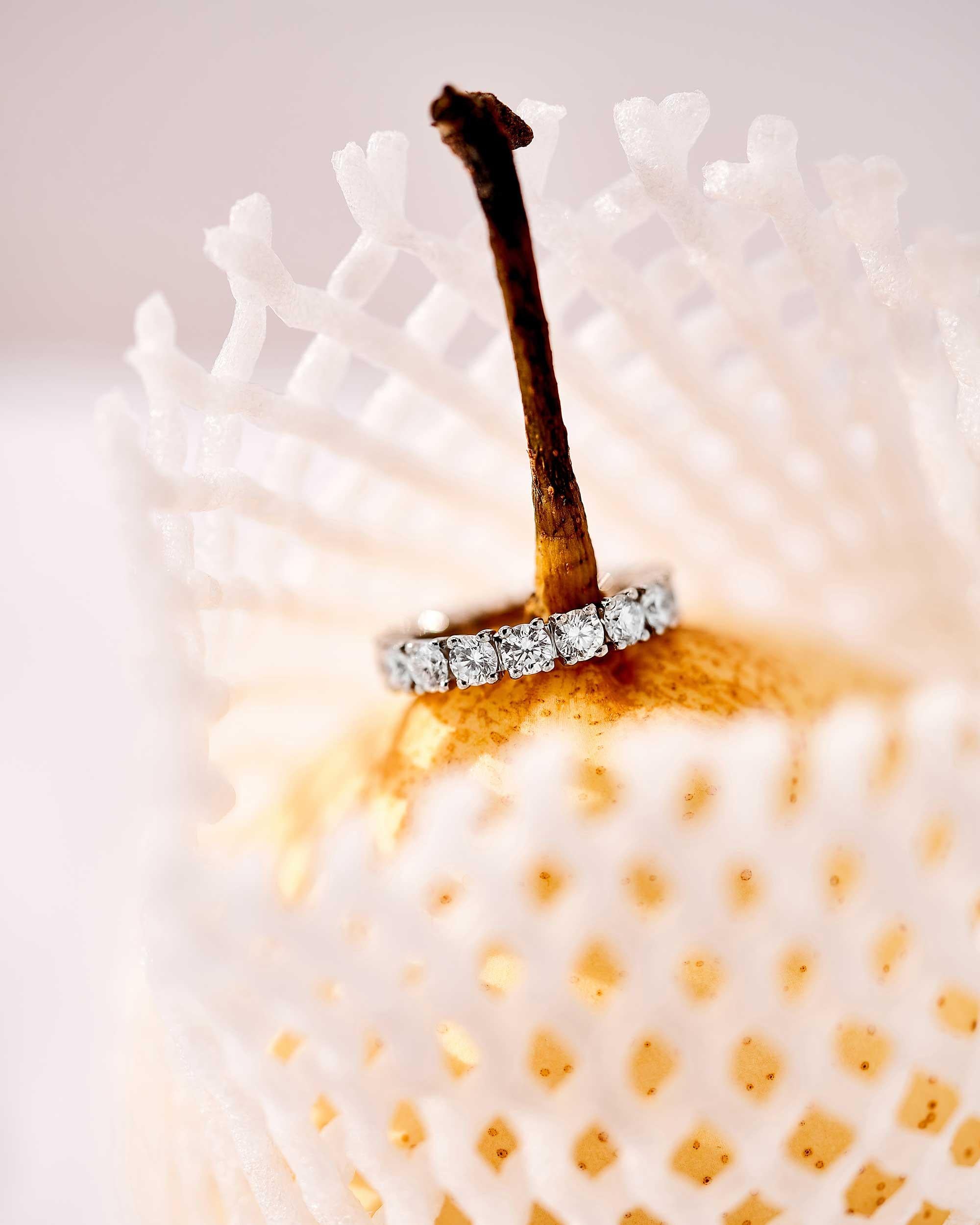 Women's Cartier Destinée 2.56 Carat Diamond Memory Ring in Platinum For Sale