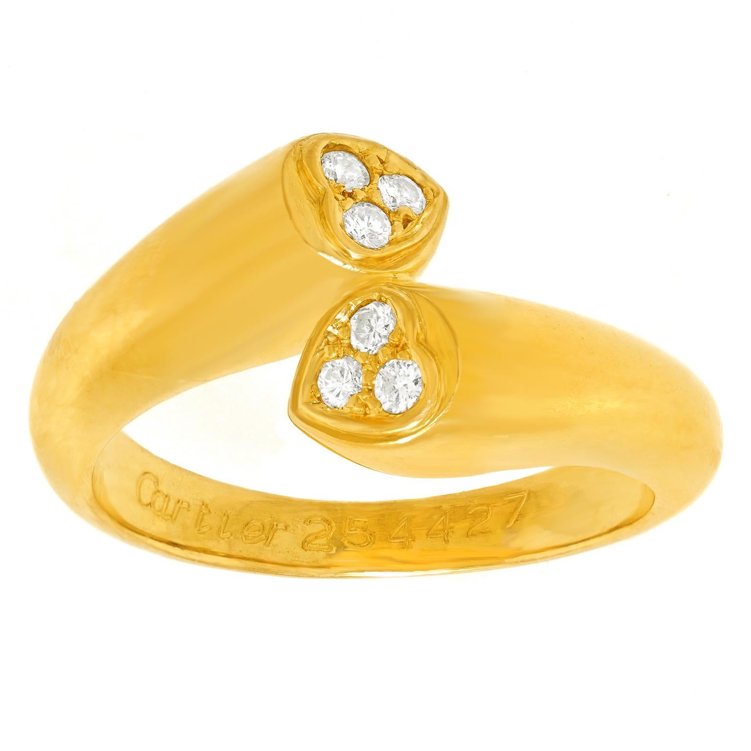 Round Cut Cartier Deux Tetes Croisses Heart Motif Diamond Ring For Sale