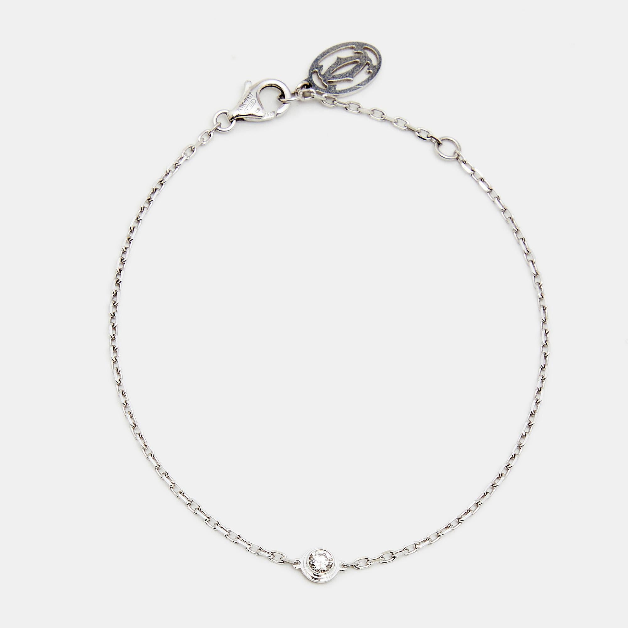 The Diamants Legers De Cartier collection of Cartier is all about bringing feminine elegance into light by deploying exceptional diamonds into minimalist designs. This bracelet rendered in 18k white gold exhibits just that. It consists of a simple