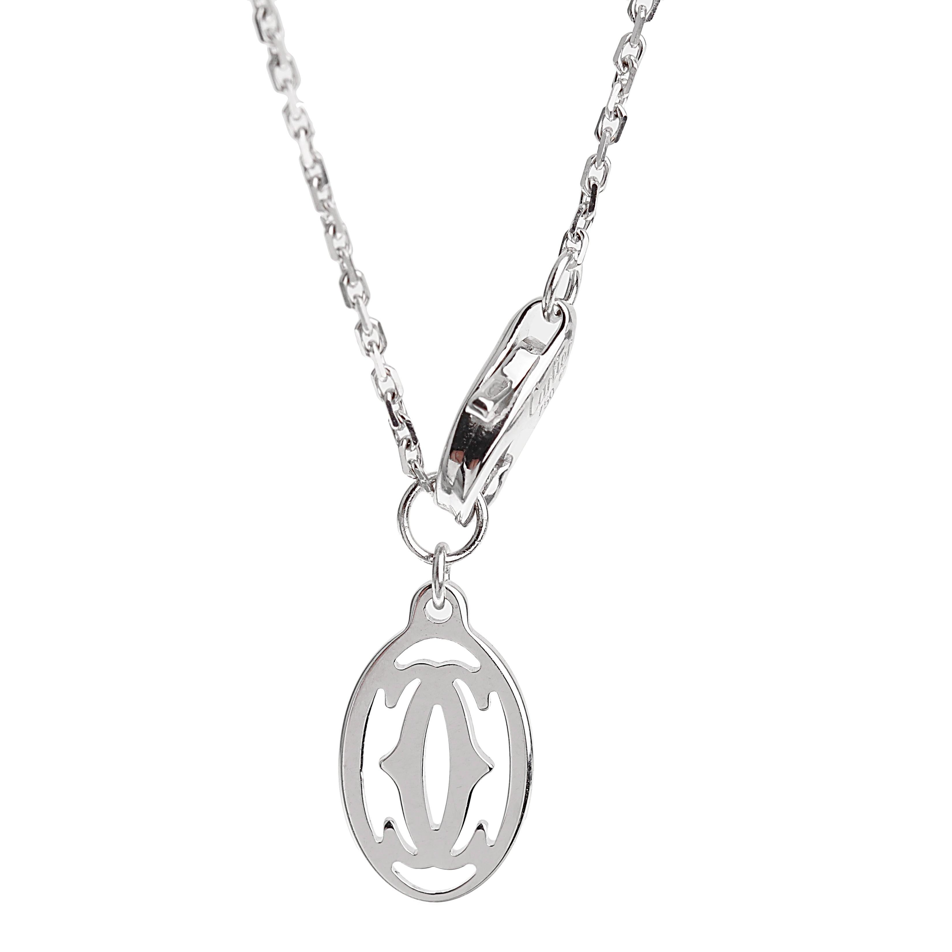 Das Cartier Diamants Légers Collier ist ein raffinierter Ausdruck von Eleganz und zeitlosem Luxus. Er ist aus 18 Karat Weißgold gefertigt und verfügt über vier runde Diamanten im Brillantschliff, die sorgfältig ausgewählt wurden, um eine