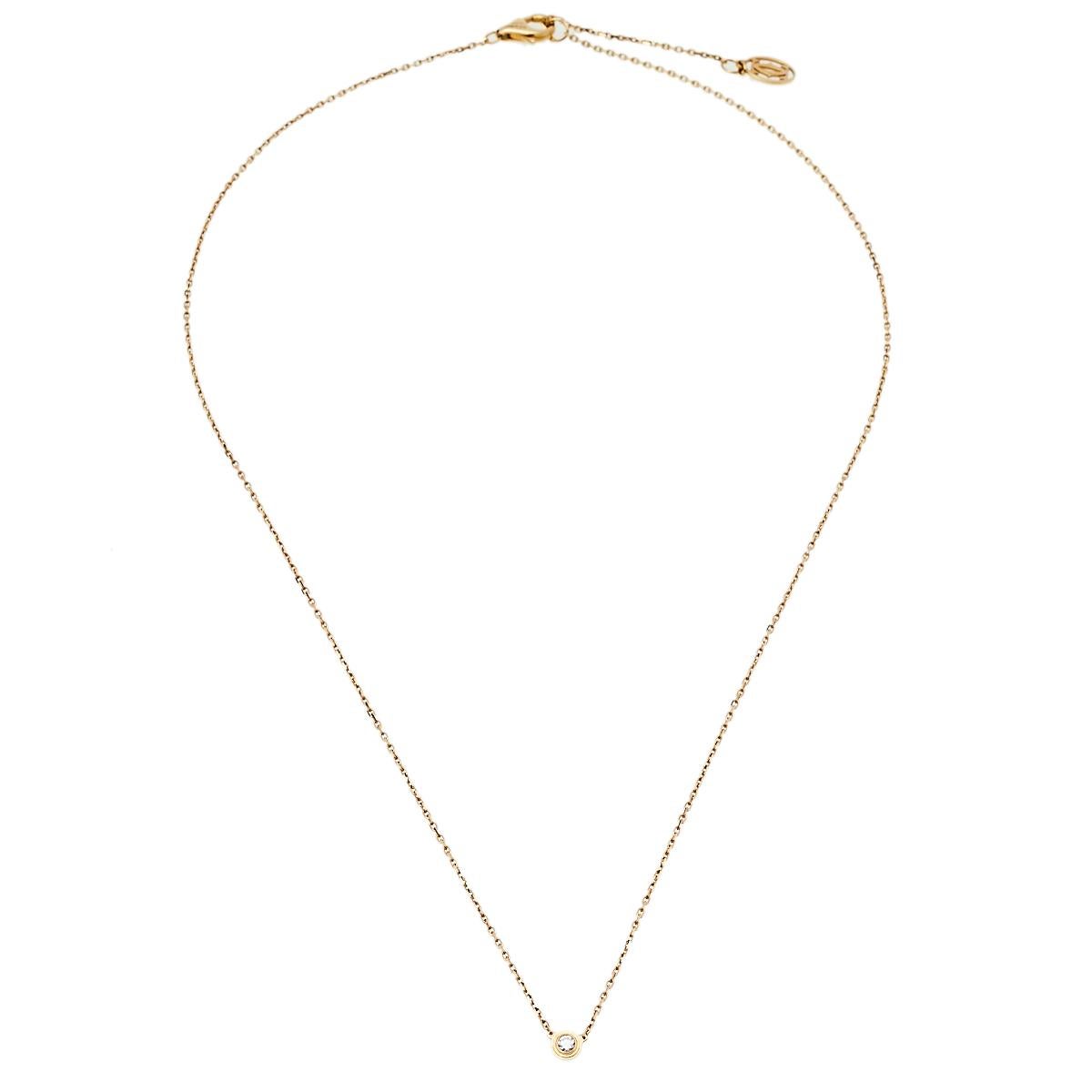 The Diamants Légers collection by Cartier is all about bringing feminine elegance into light by deploying exceptional diamonds into minimalist designs. This necklace rendered in 18k rose gold exhibits just that. It consists of a simple chain design