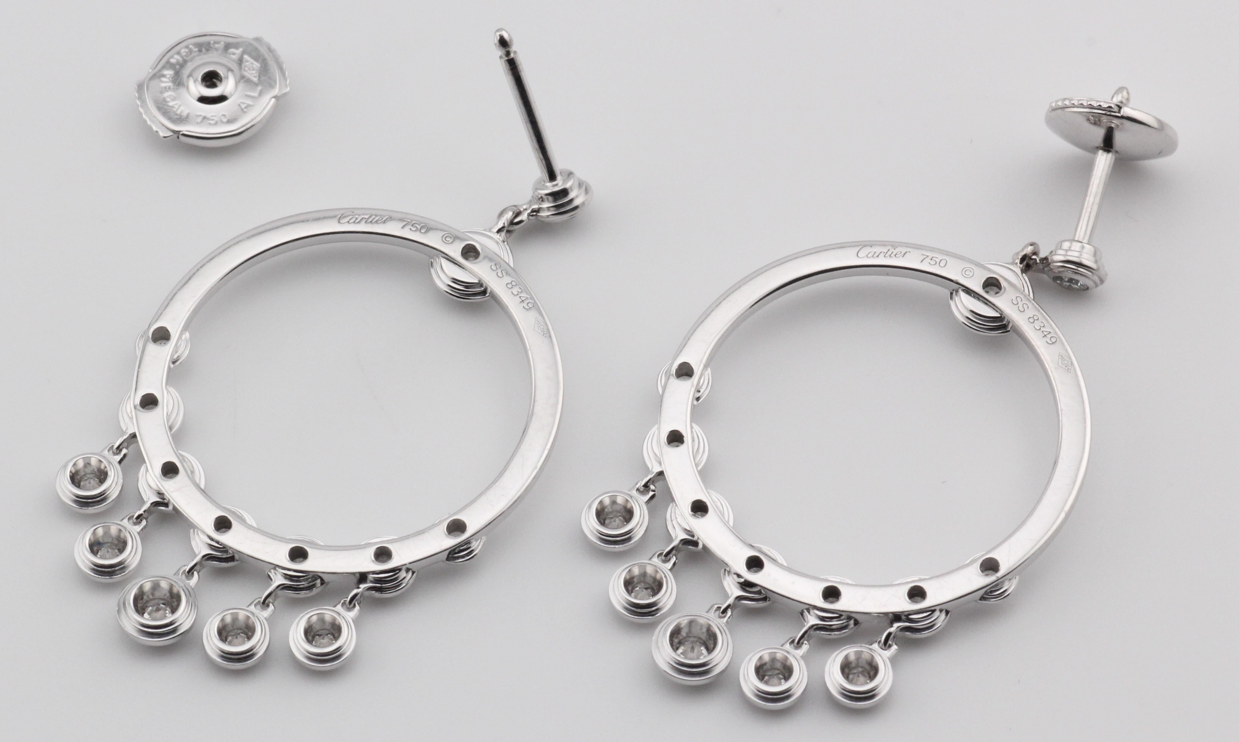 Cartier Diamants Legers  Boucles d'oreilles chandelier en or blanc 18k avec diamants Pour femmes en vente