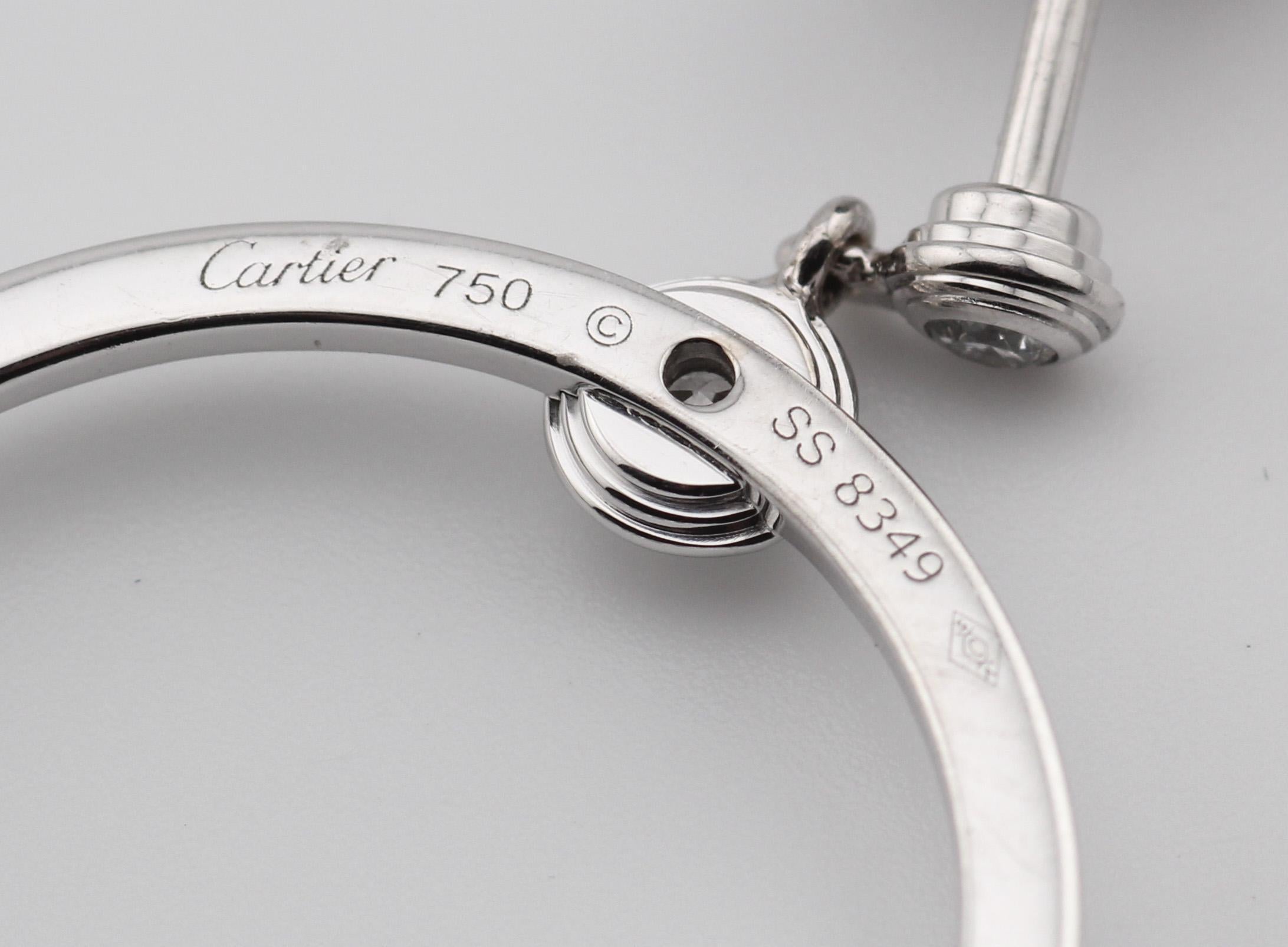 Cartier Diamants Legers  Boucles d'oreilles chandelier en or blanc 18k avec diamants en vente 1