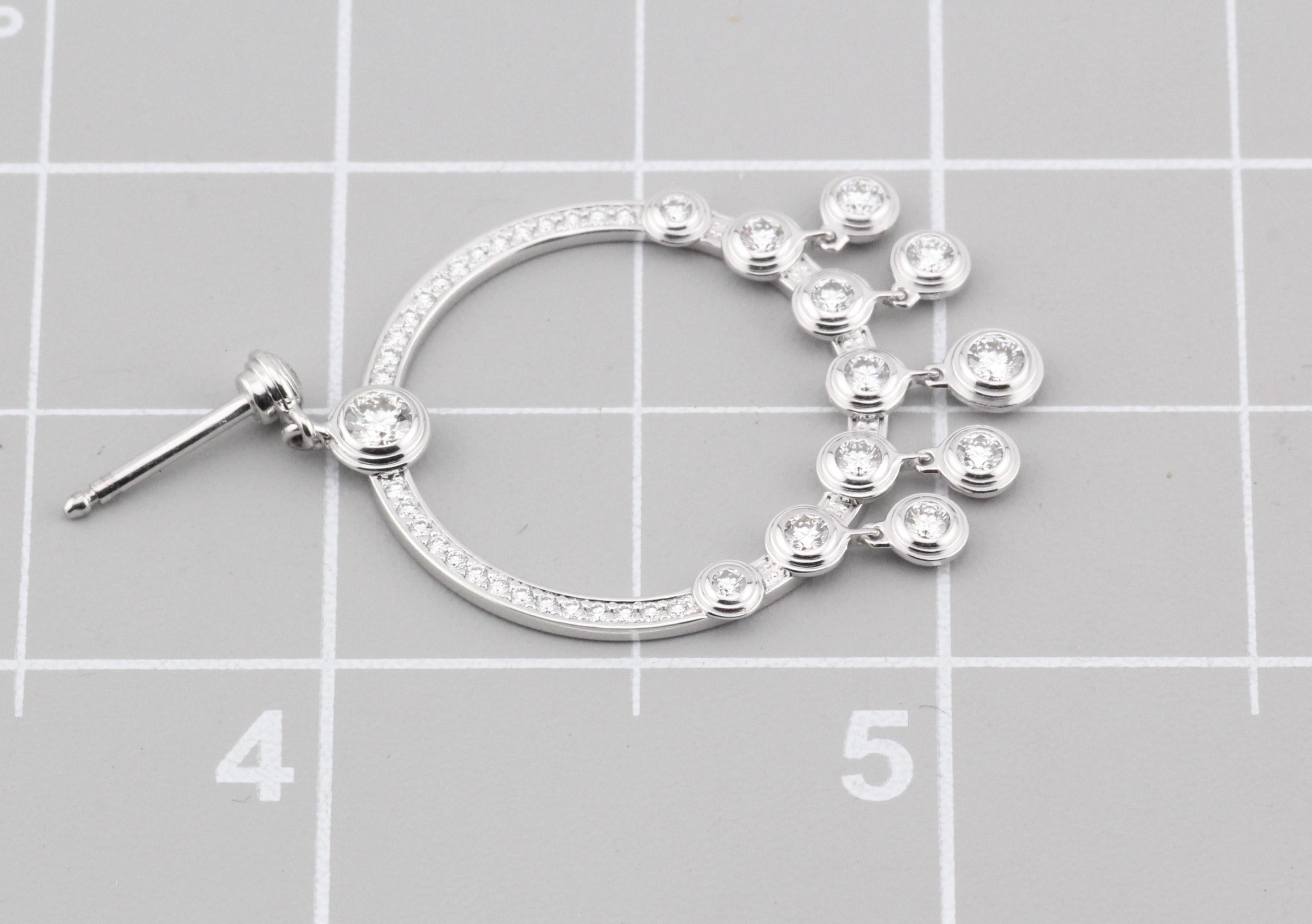 Cartier Diamants Legers  Boucles d'oreilles chandelier en or blanc 18k avec diamants en vente 3