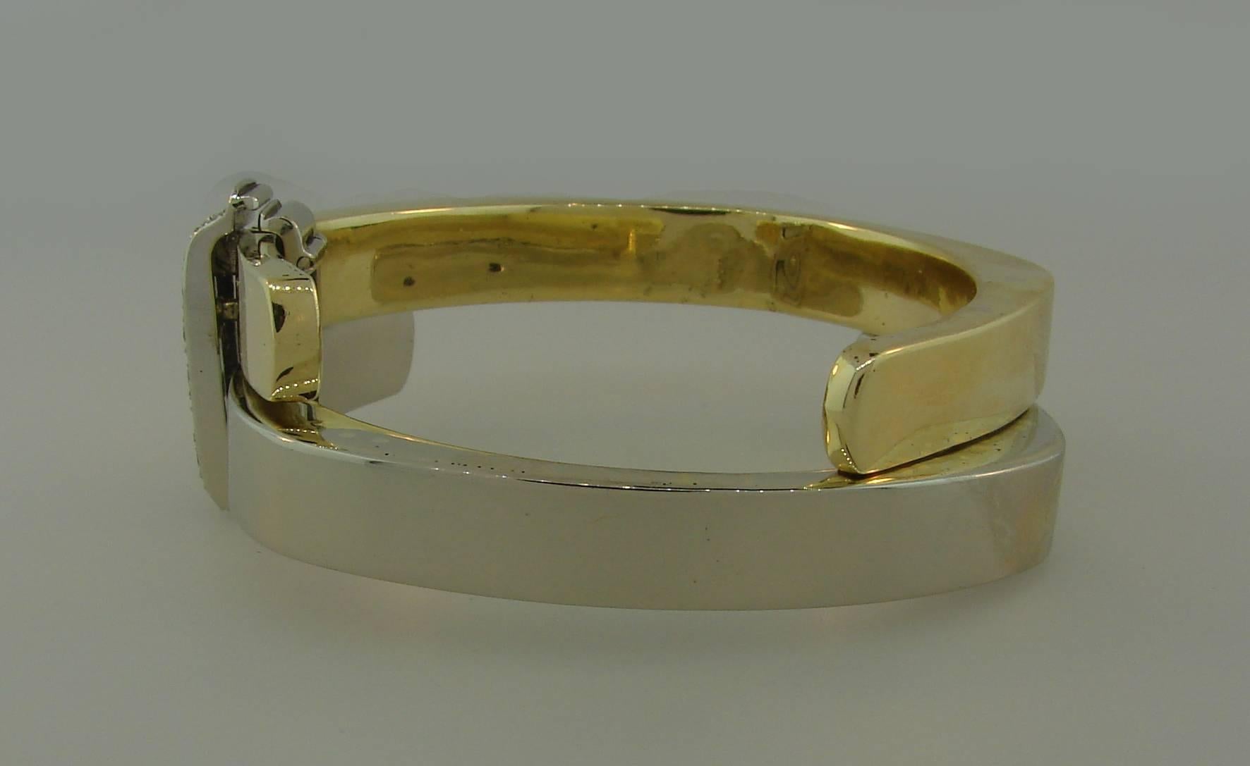 Round Cut Vintage Cartier Diamond Gold Bangle Bracelet, 1970s
