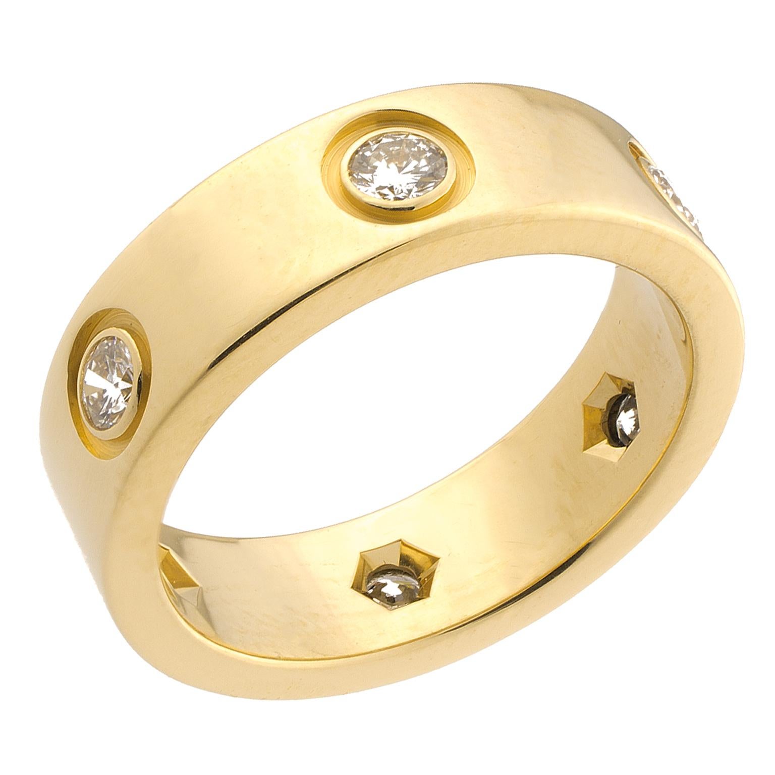 Cartier Diamond 18 Karat Gold Love Ring In Excellent Condition In Madrid, ES